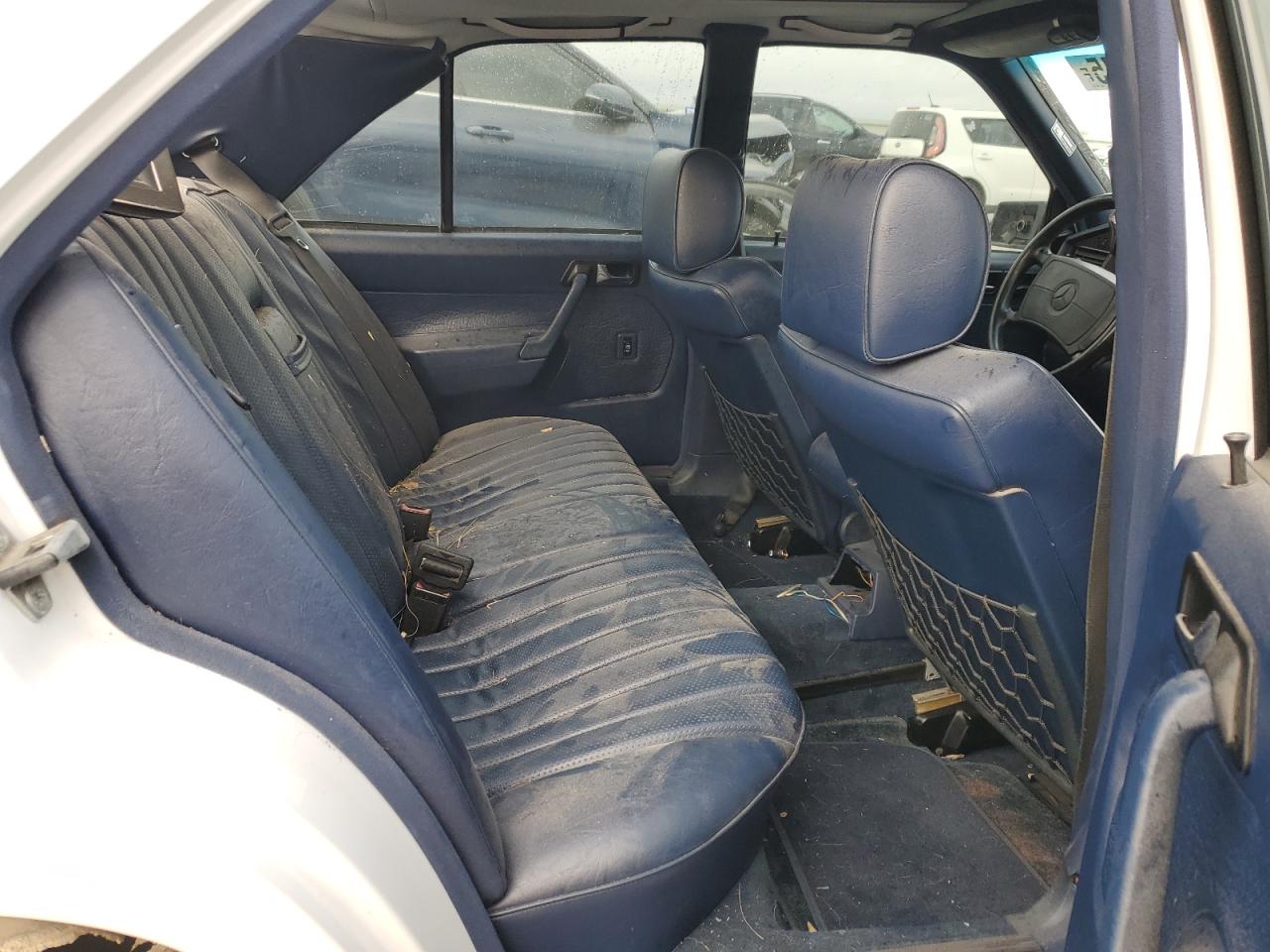 1991 Mercedes-benz 190 E 2.6 White vin: WDBDA29D9MF781134