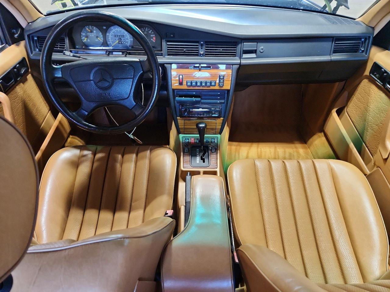 1993 Mercedes-benz 190 E 2.6 Black vin: WDBDA29D9PG029786
