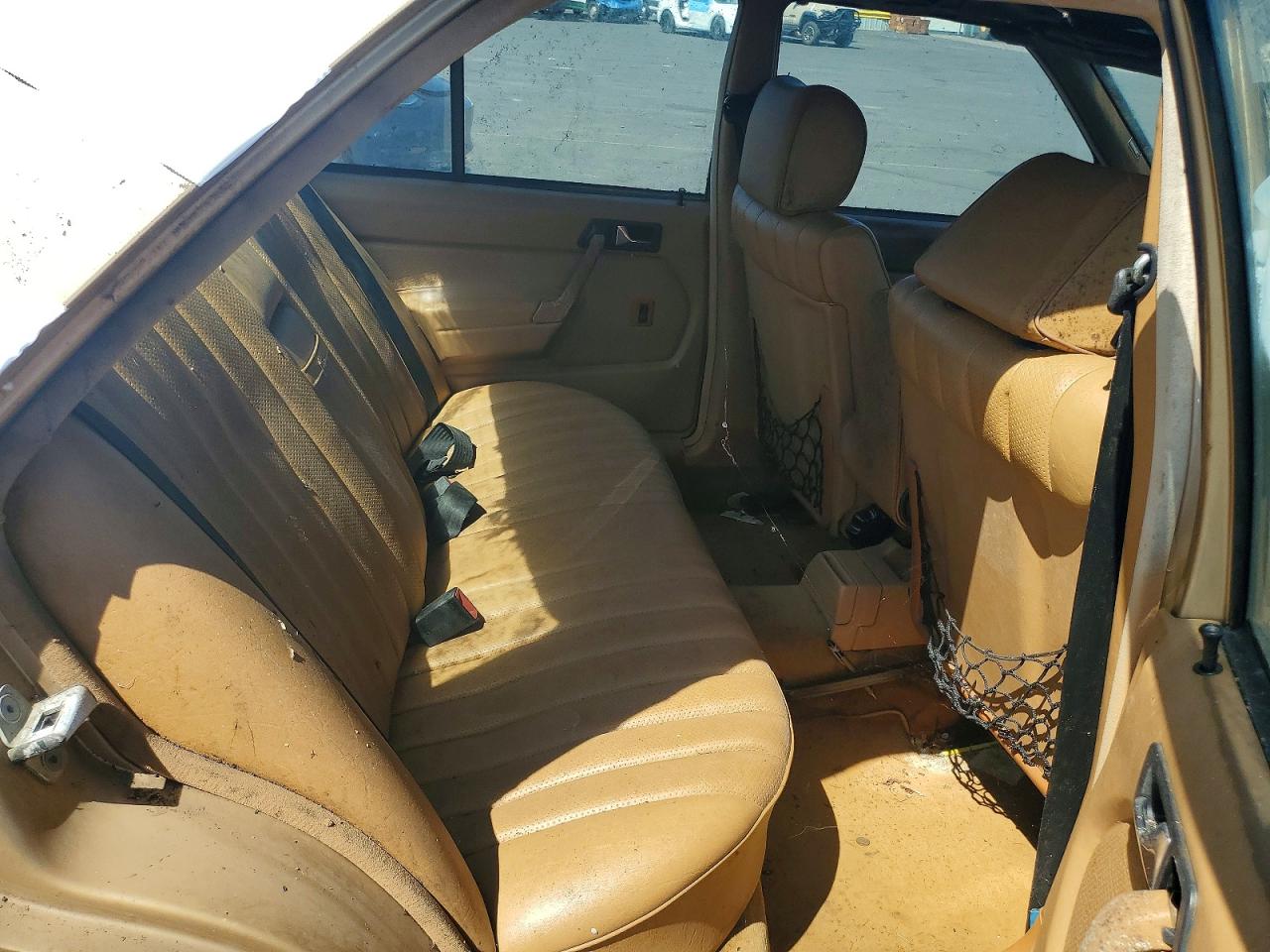 1984 Mercedes-benz 190 D 2.2 Gold vin: WDBDB22A1EA052914