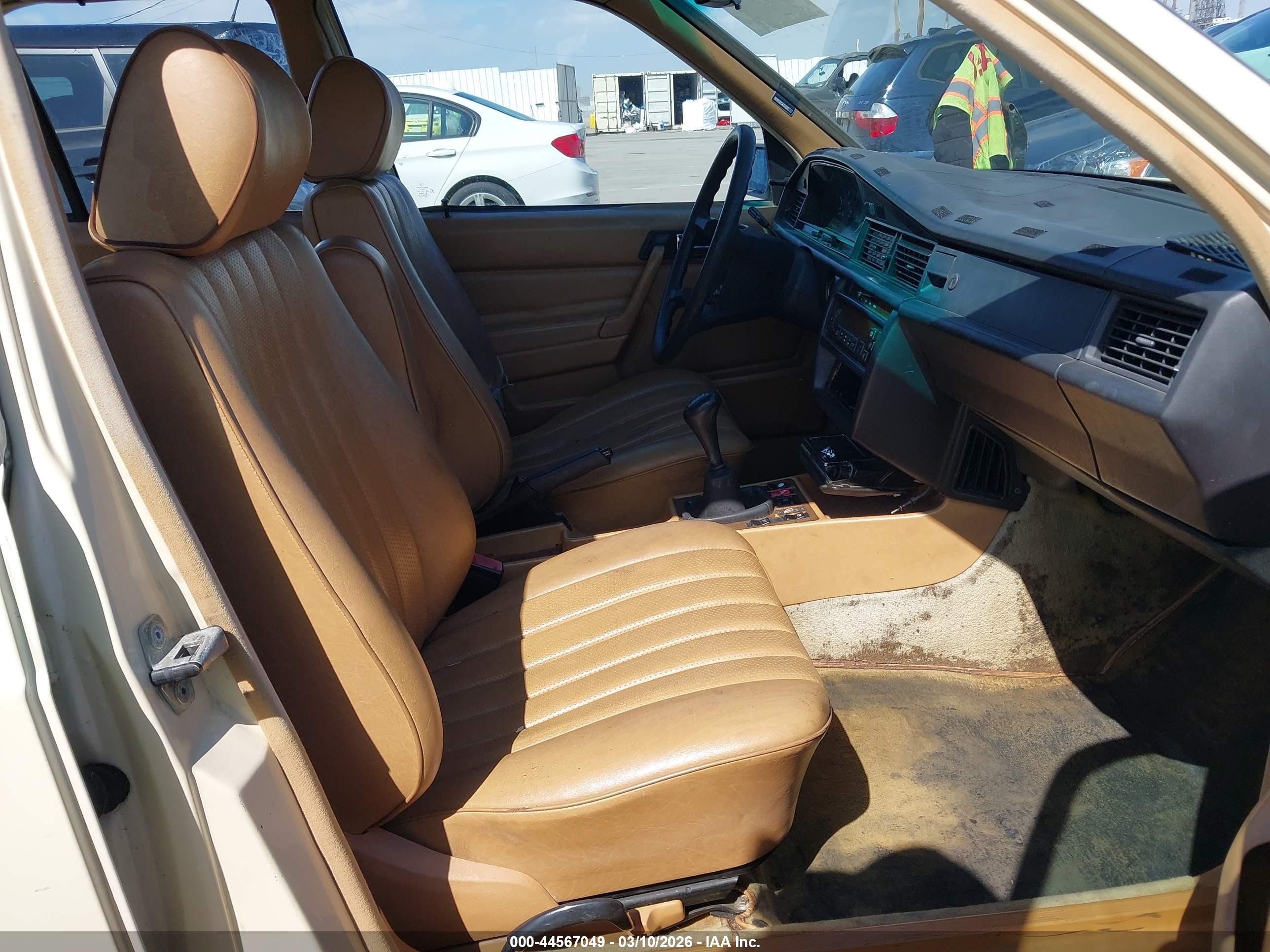 1984 Mercedes-benz 190 D 2.2 Cream vin: WDBDB22A9EA108016