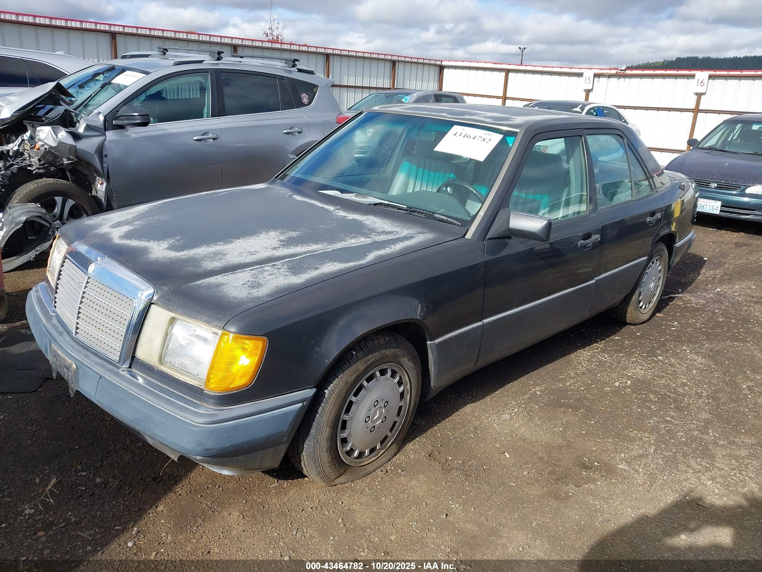 1990 Mercedes-benz 300 E 2.6 Gray vin: WDBEA26D1LB269317