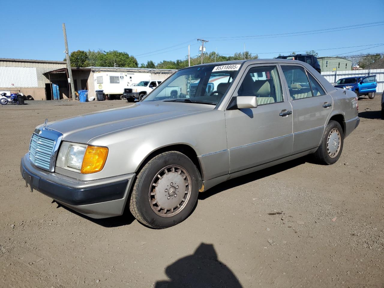 1990 Mercedes-benz 300 E 2.6 Beige vin: WDBEA26D2LB221888