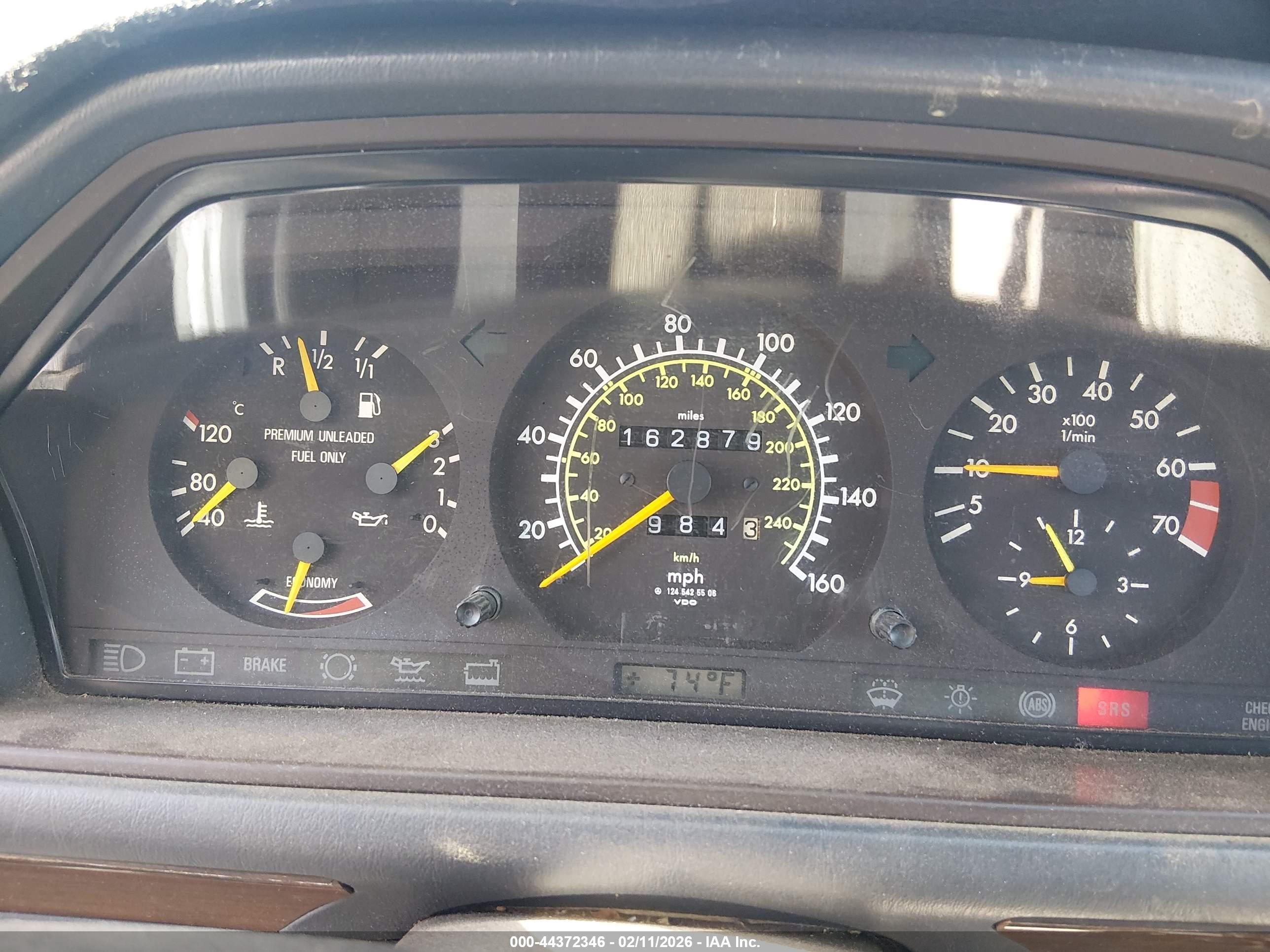 1990 Mercedes-benz 300 E 2.6 Silver vin: WDBEA26D7LB160134