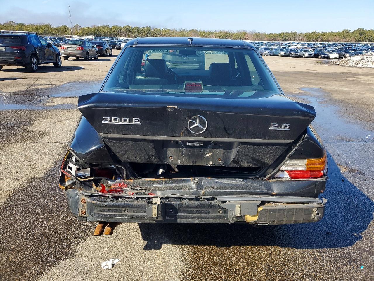 1992 Mercedes-benz 300 E 2.6 Черный vin: WDBEA26D7NB622159