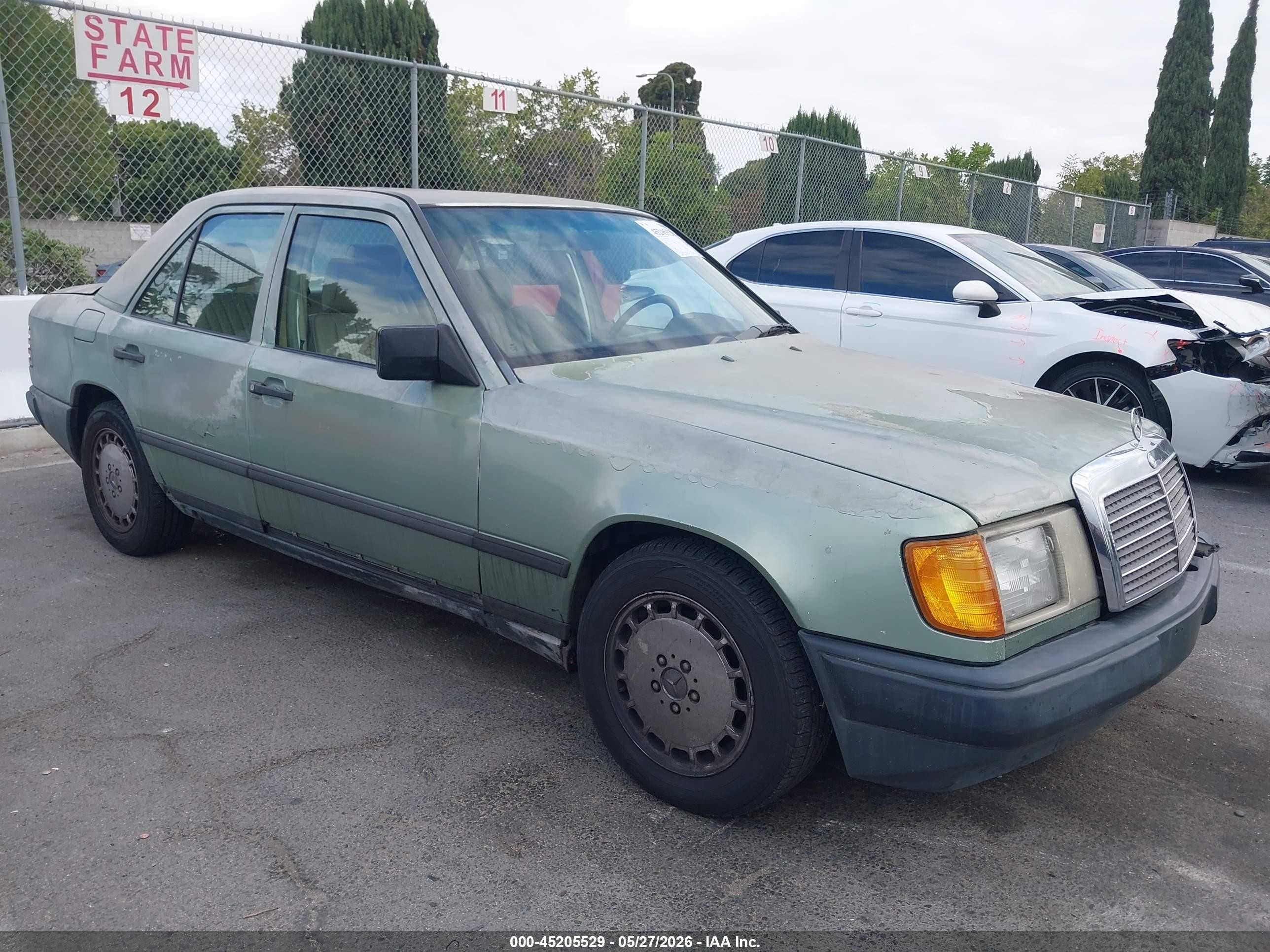 WDBEA26D8HA542766