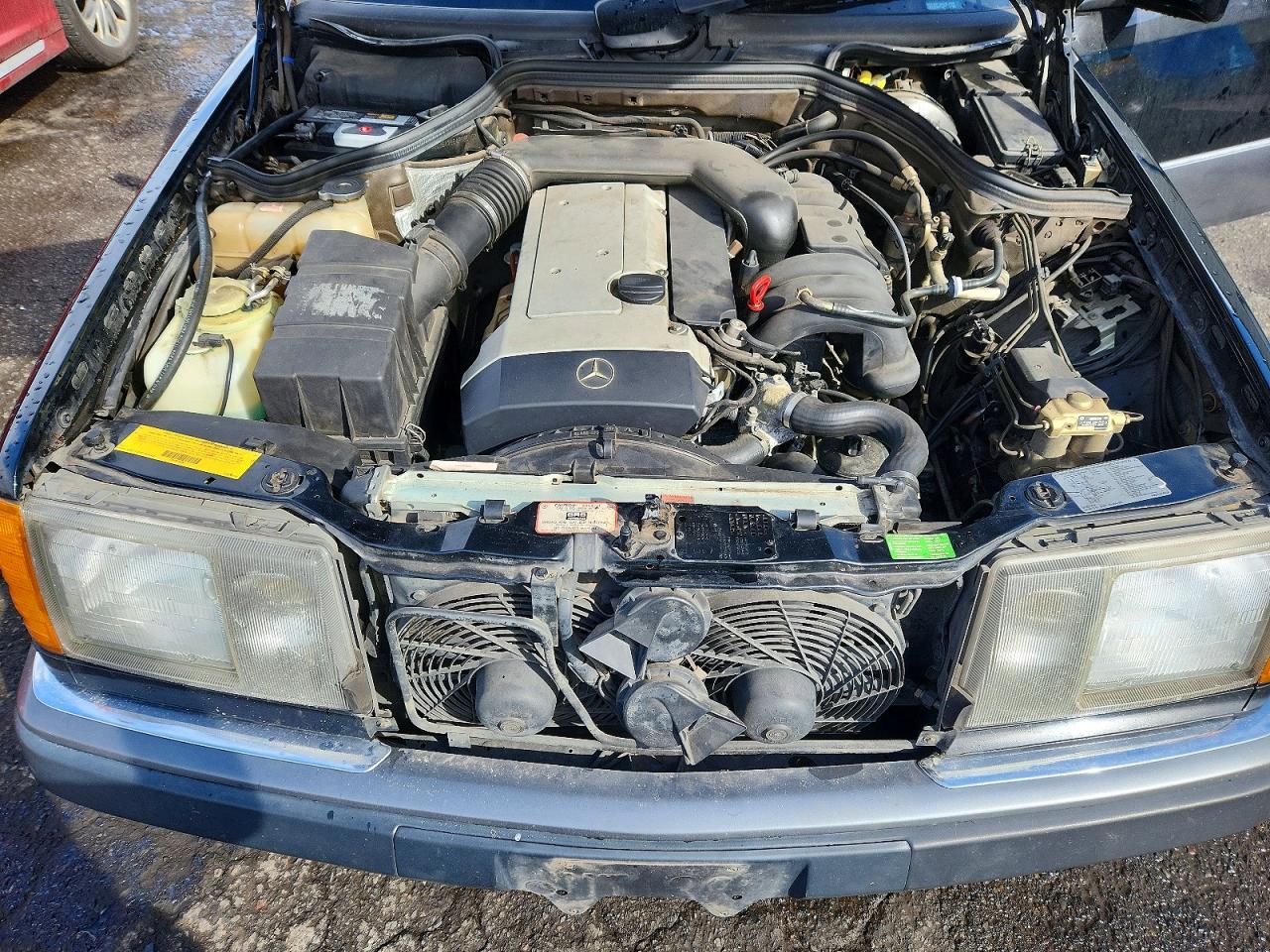 1993 Mercedes-benz 300 E 2.8 Черный vin: WDBEA28E4PB858079