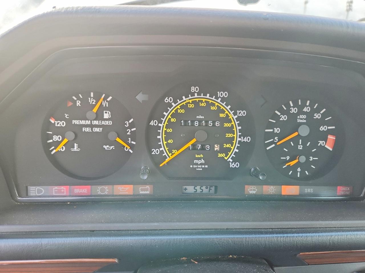 1993 Mercedes-benz 300 E 2.8 Черный vin: WDBEA28E4PB858079