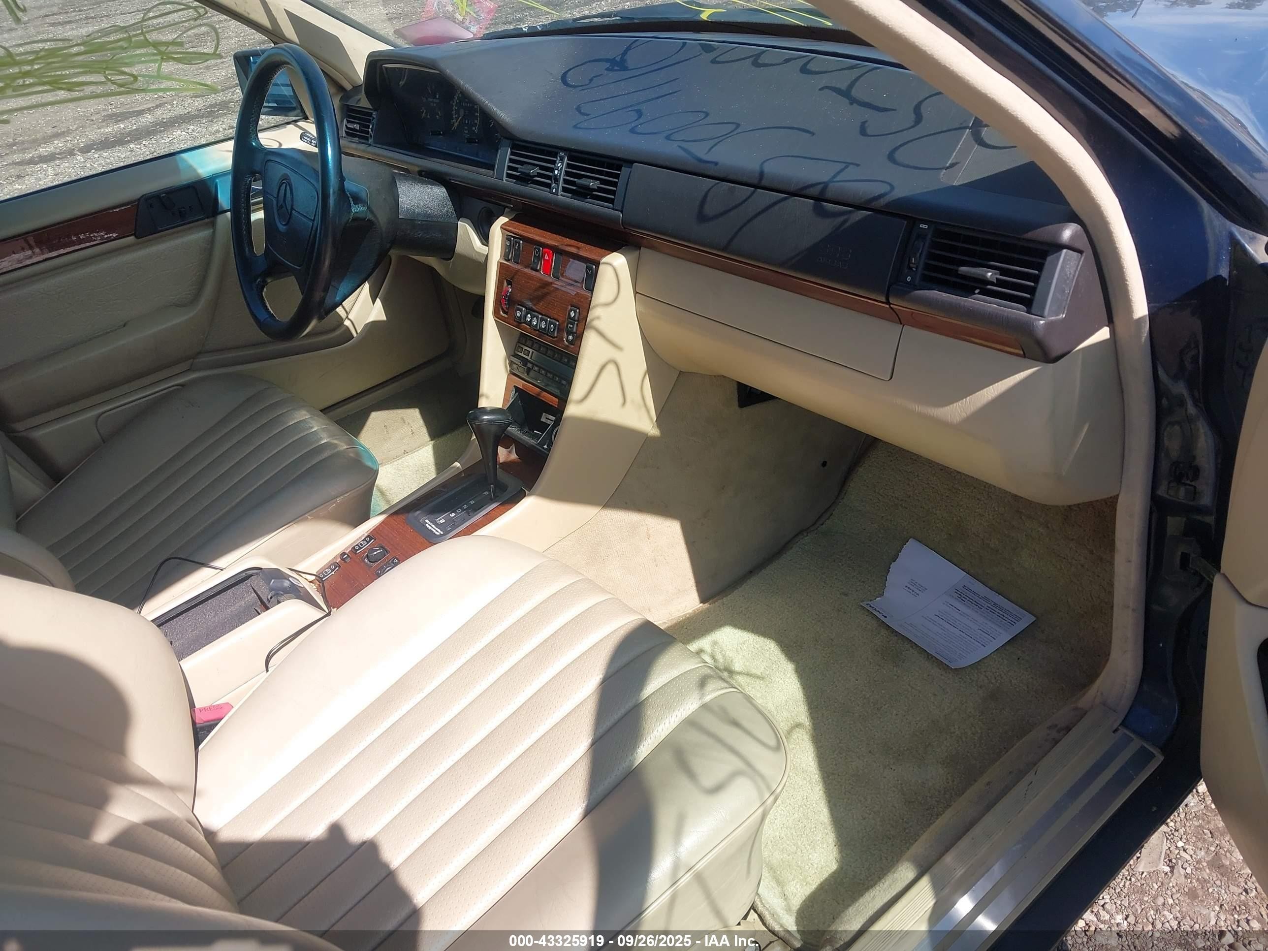 1993 Mercedes-benz 300 E 2.8 Blue vin: WDBEA28E6PB860352