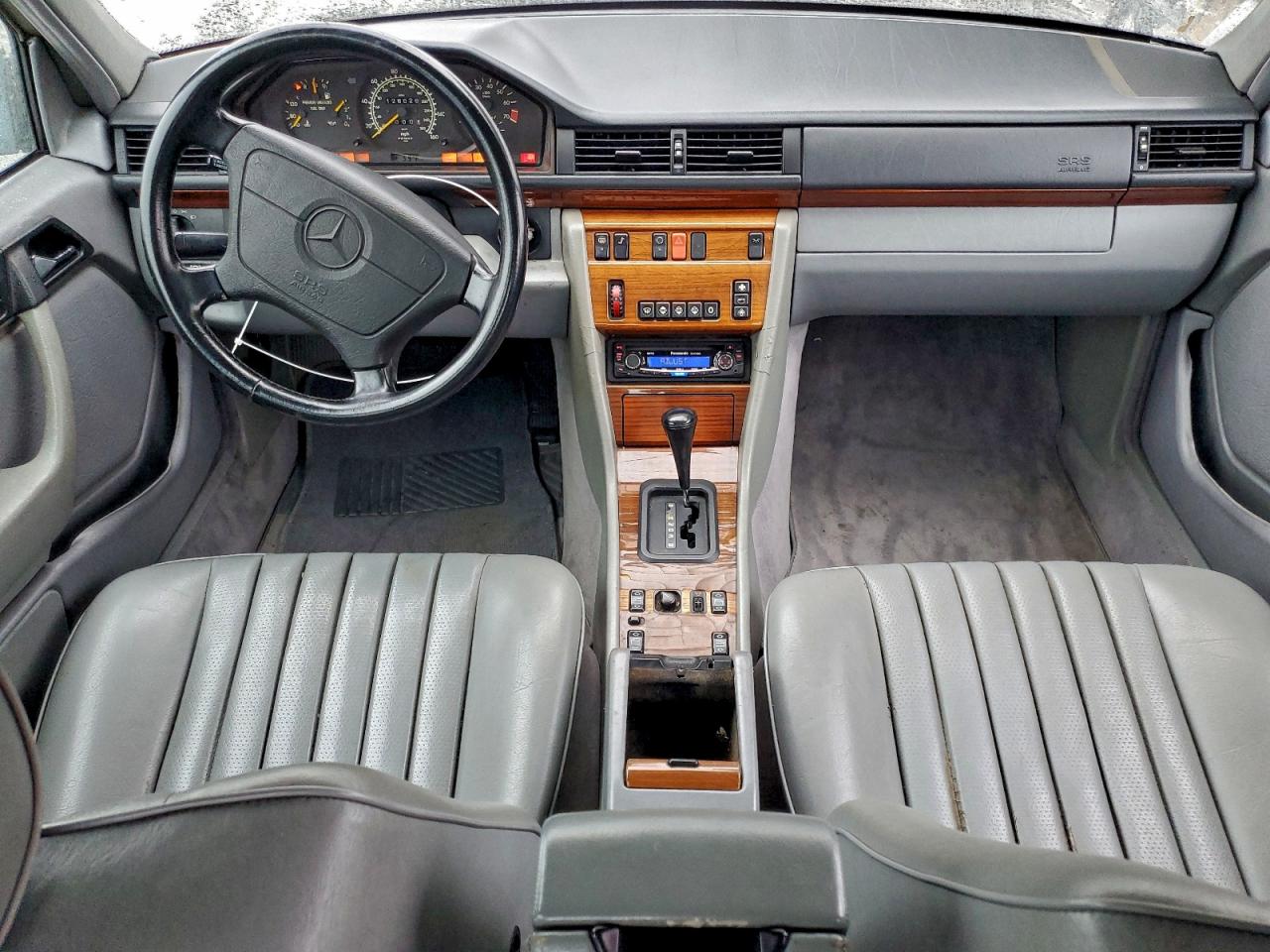 1993 Mercedes-benz 300 E 2.8 Серый vin: WDBEA28E7PB978653