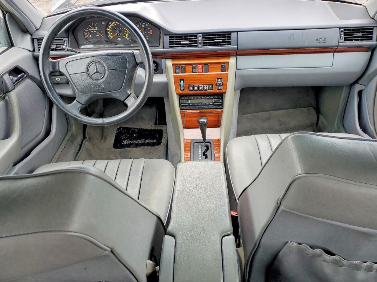 1993 Mercedes-benz 300 E 2.8 Black vin: WDBEA28E8PB997468