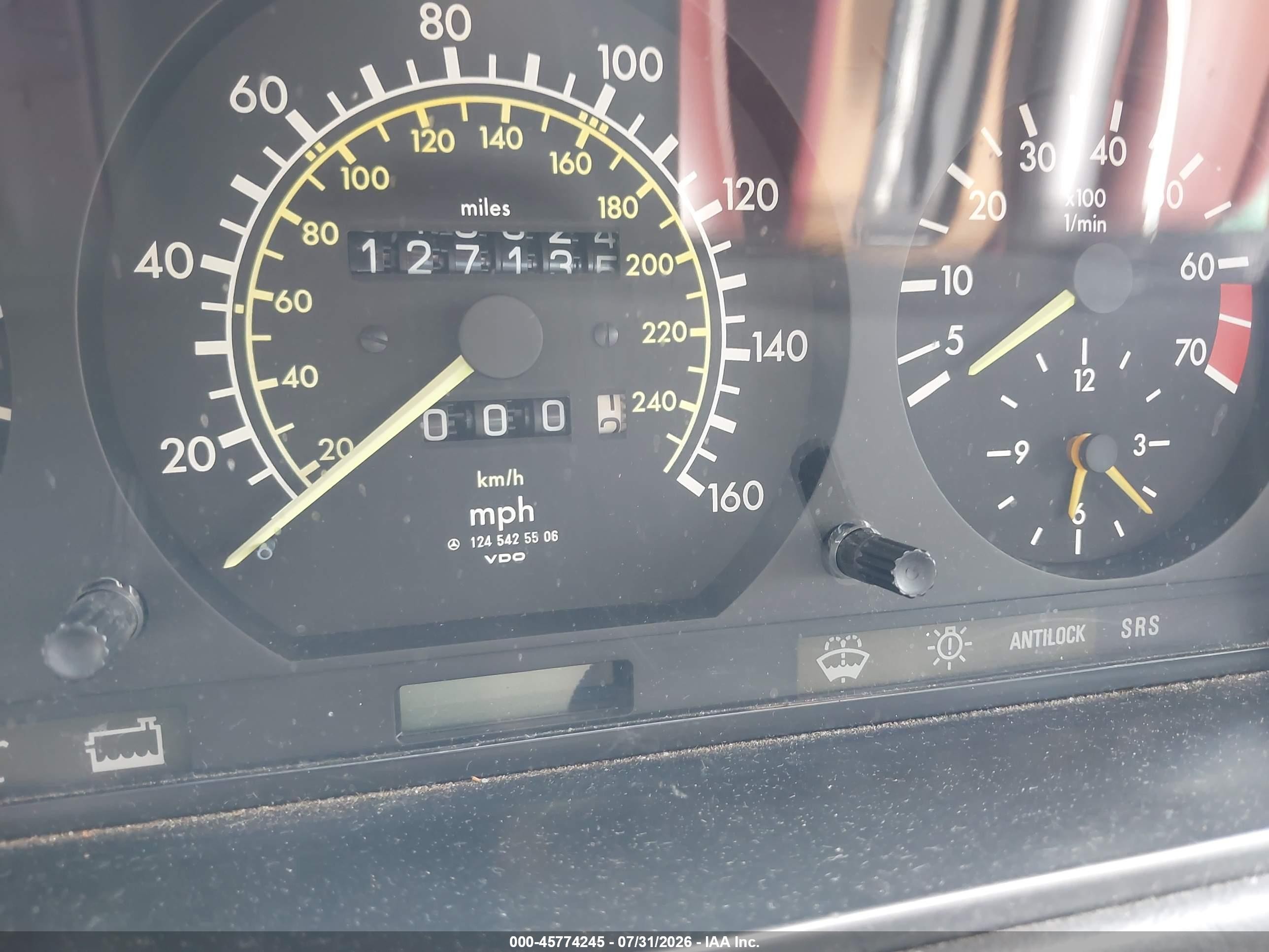 1987 Mercedes-benz 300 E Gold vin: WDBEA30D0HA558474