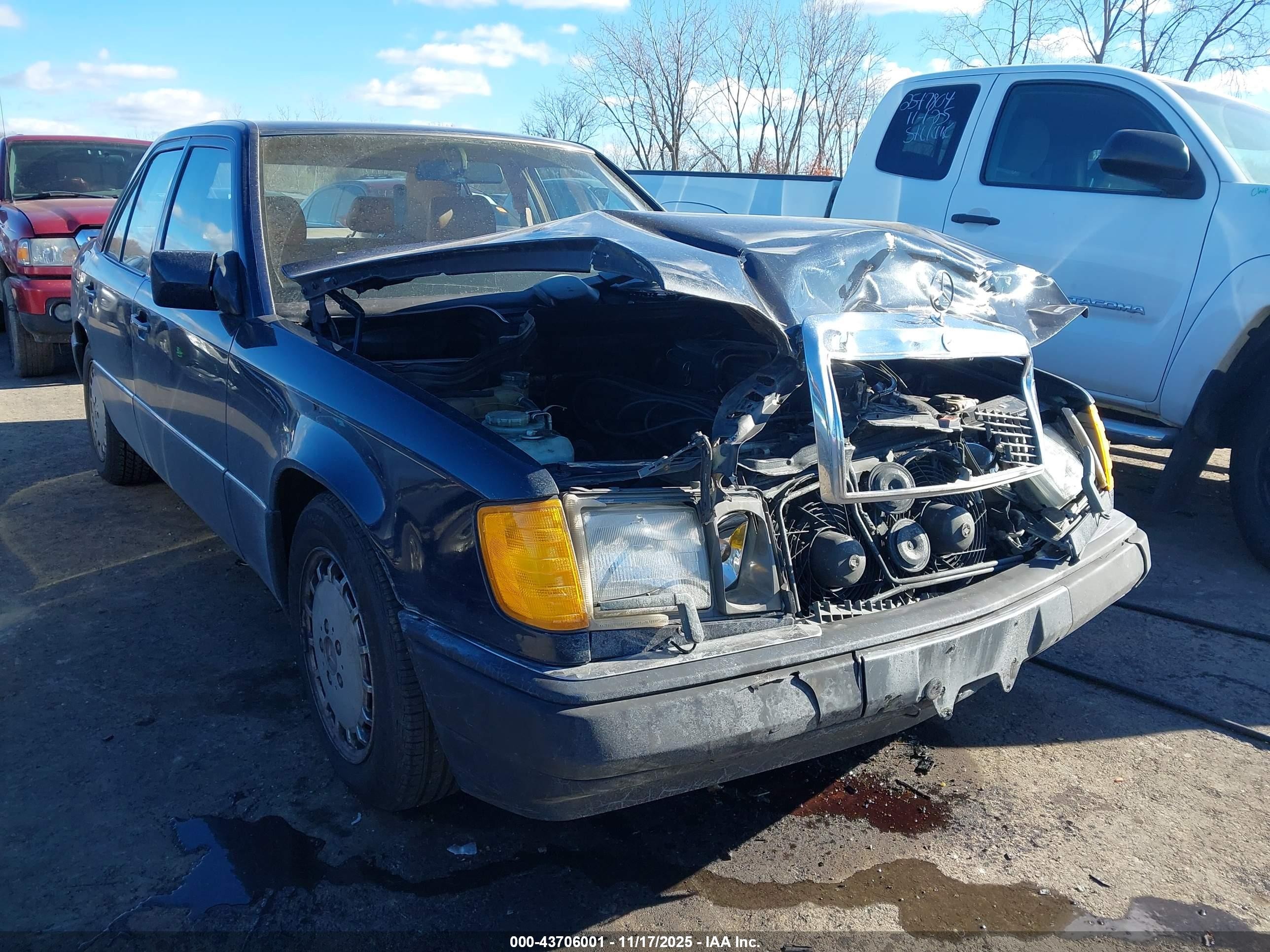 1991 Mercedes-benz 300 E Черный vin: WDBEA30D2MB400741