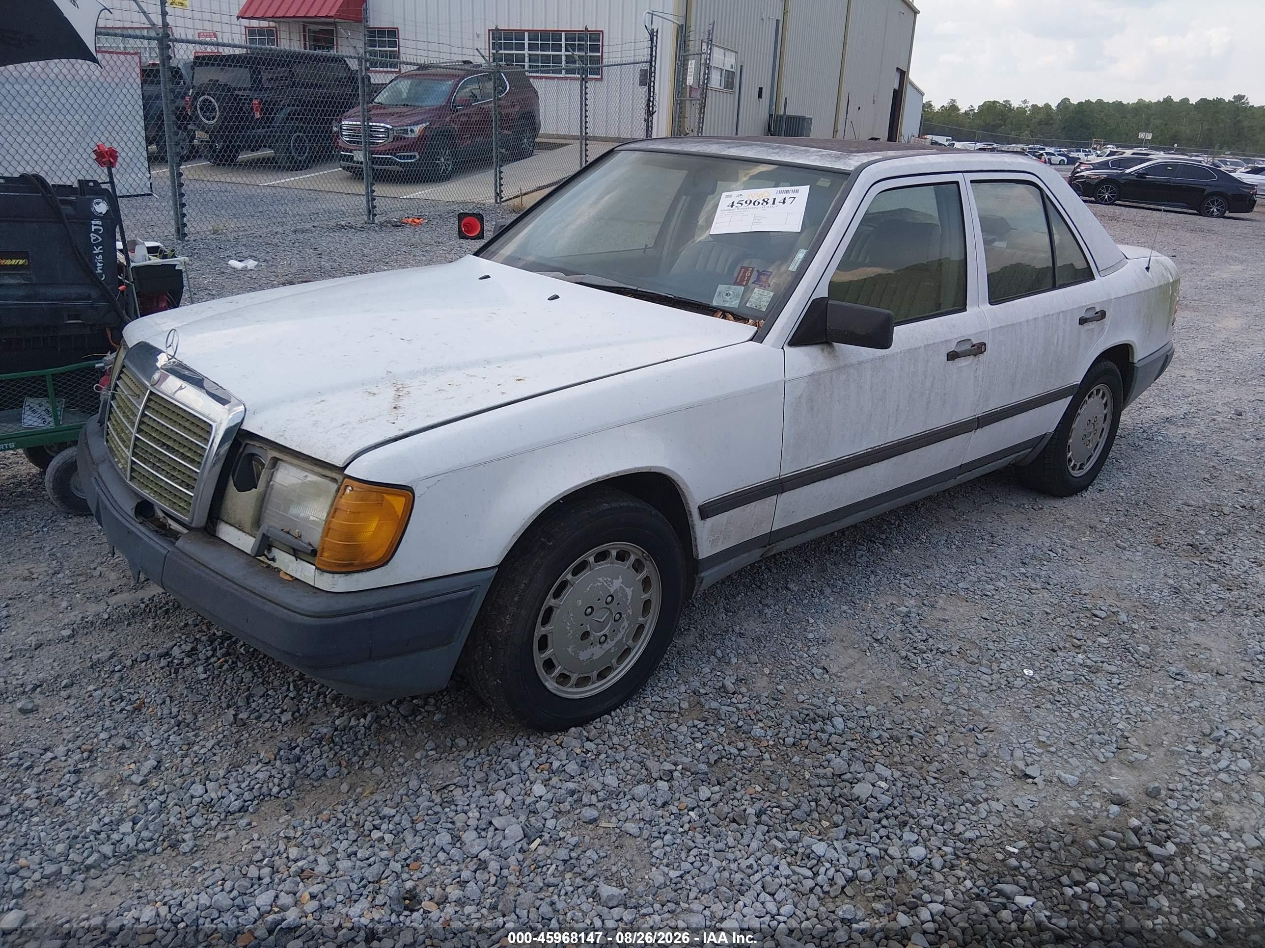1987 Mercedes-benz 300 E White vin: WDBEA30D3HA545783