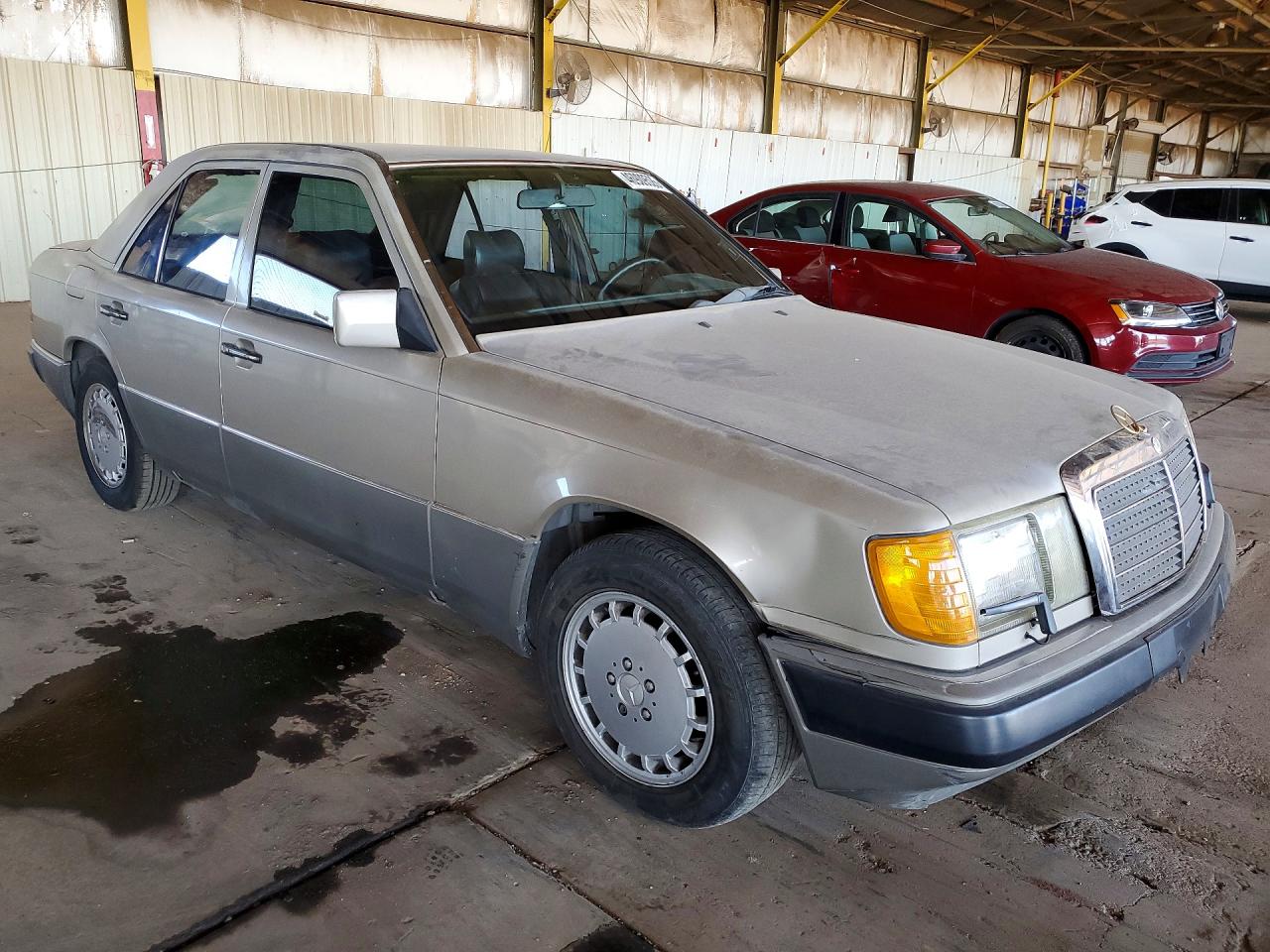 1991 Mercedes-benz 300 E Silver vin: WDBEA30D4MB330806