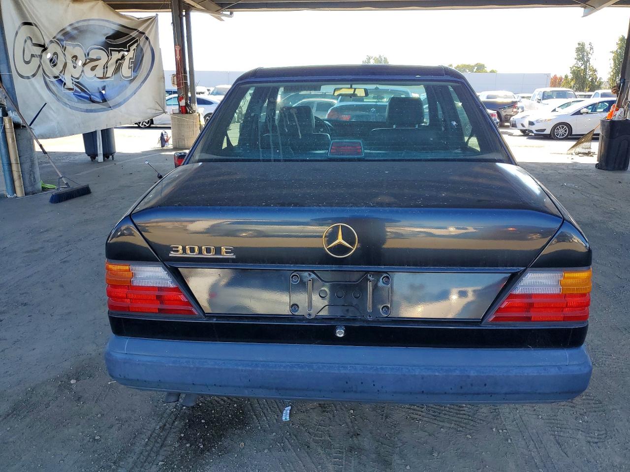 1989 Mercedes-benz 300 E Black vin: WDBEA30D6KA989165