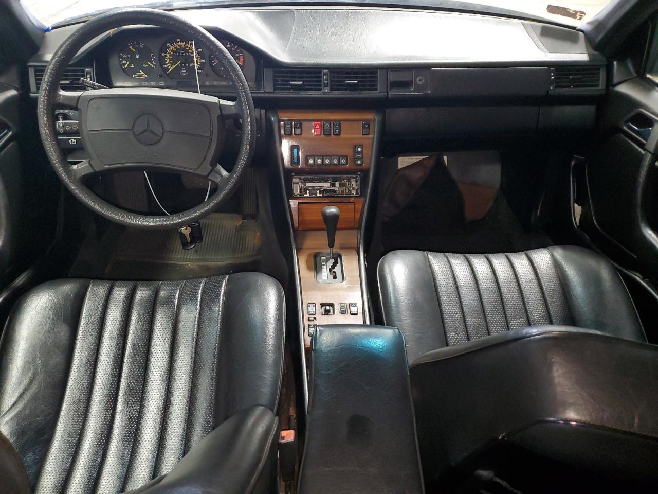 1986 Mercedes-benz 300 E Black vin: WDBEA30D7GA275777