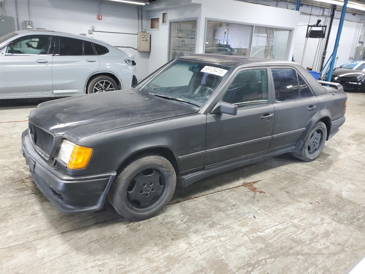 1986 Mercedes-benz 300 E Black vin: WDBEA30D7GA275777