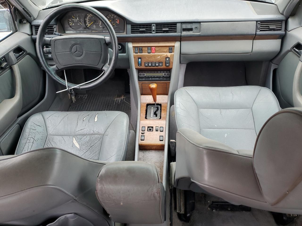 1991 Mercedes-benz 300 E Blue vin: WDBEA30D7MB336017