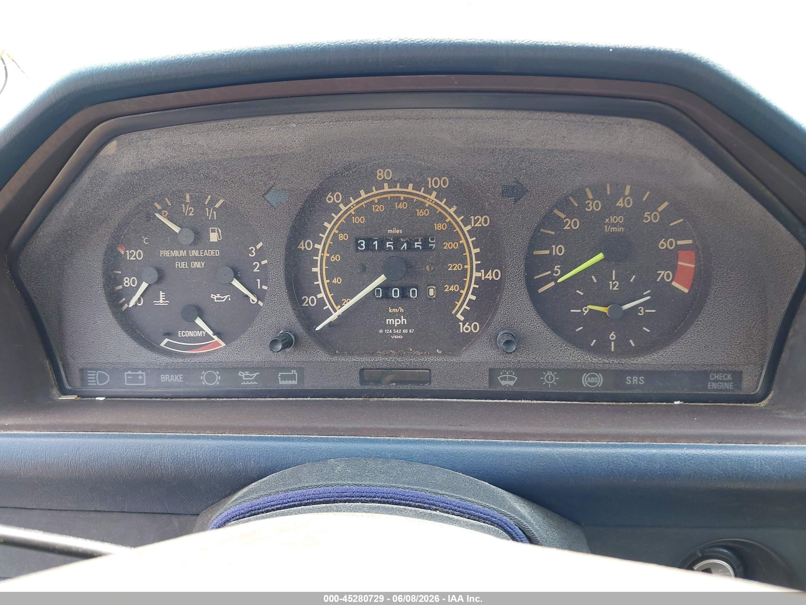 1989 Mercedes-benz 300 E Silver vin: WDBEA30D8KB034166