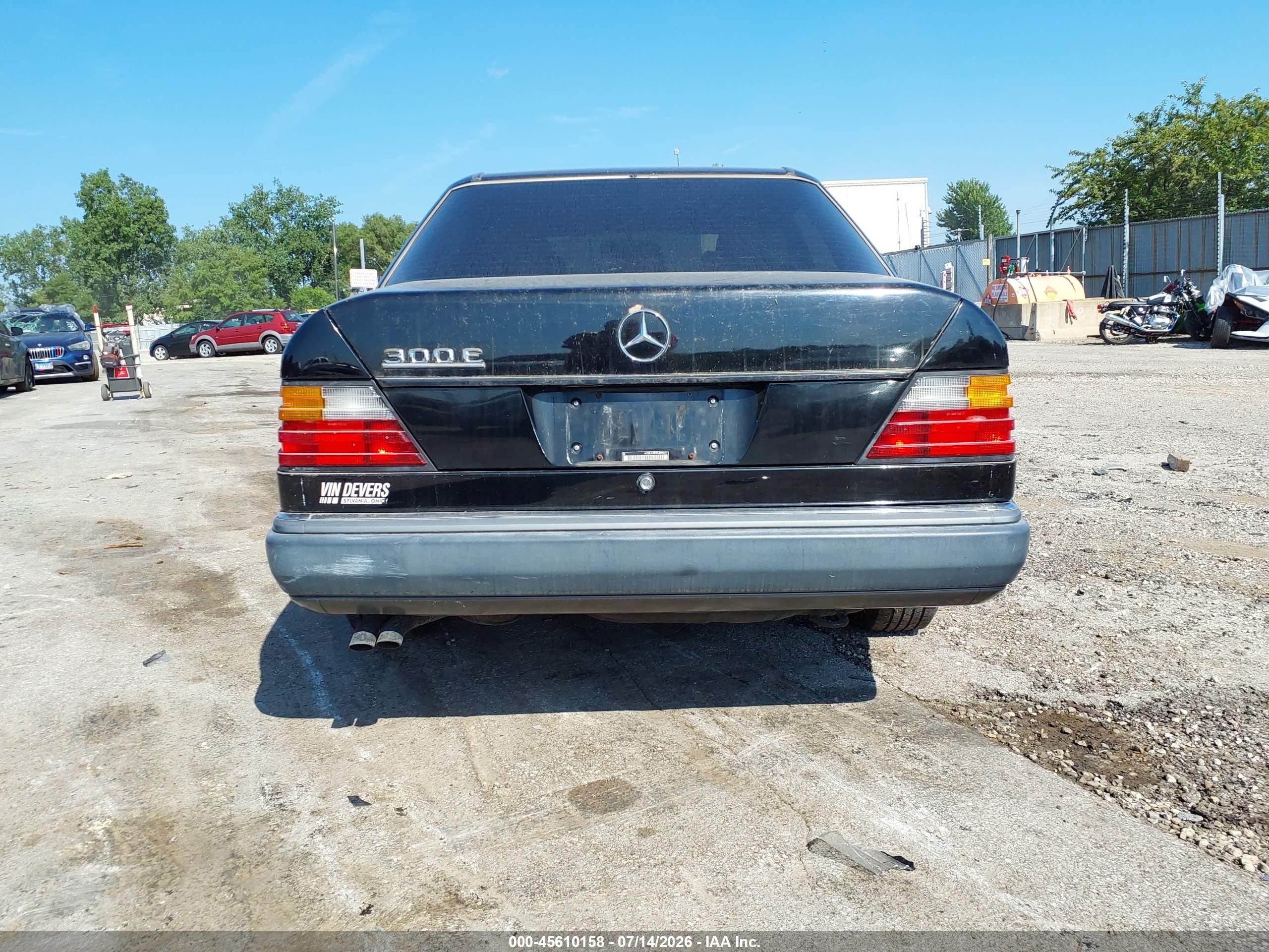1991 Mercedes-benz 300 E Black vin: WDBEA30D8MB290777