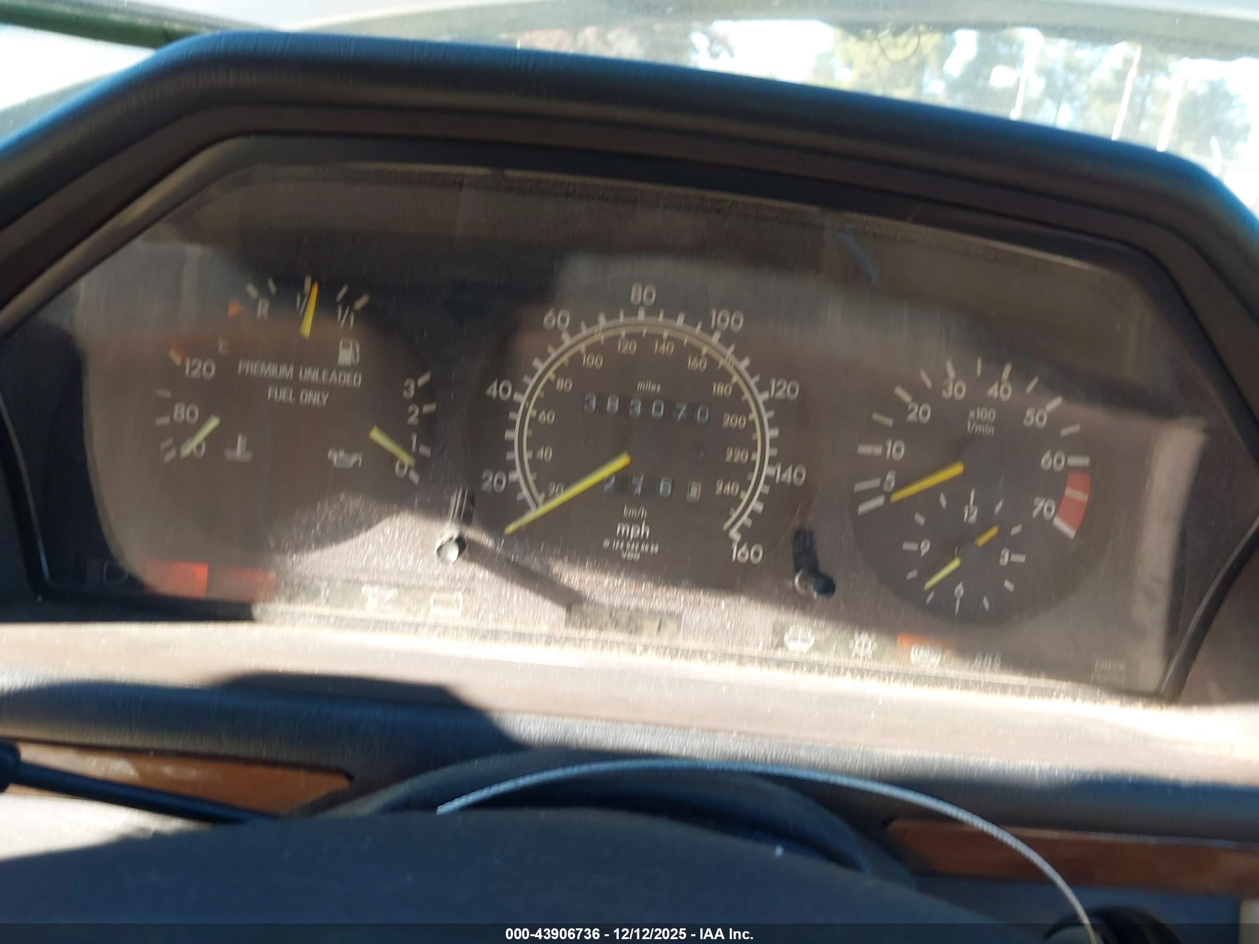 1991 Mercedes-benz 300 E Brown vin: WDBEA30D8MB297664