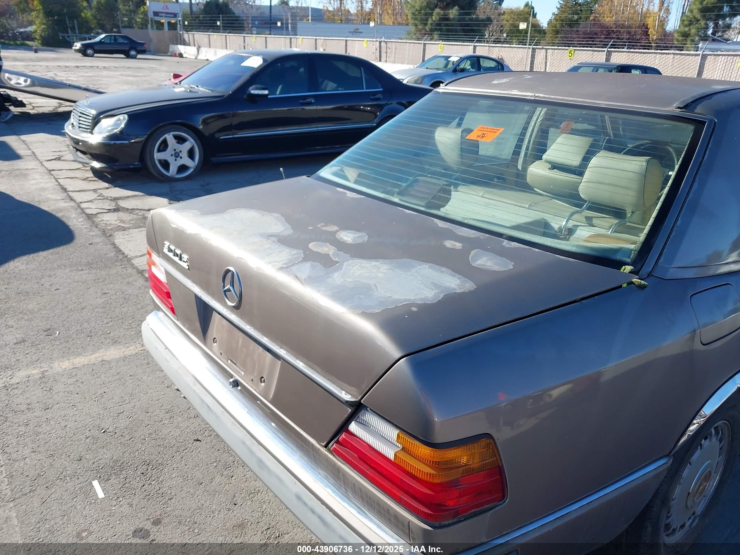 1991 Mercedes-benz 300 E Brown vin: WDBEA30D8MB297664