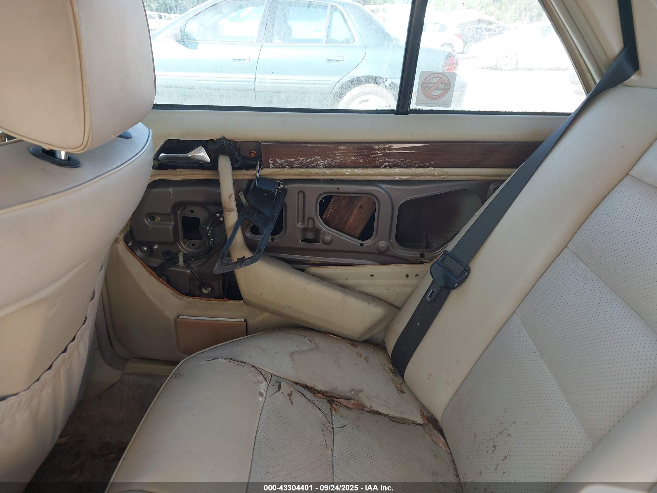 1990 Mercedes-benz 300 E Tan vin: WDBEA30D9LB108969
