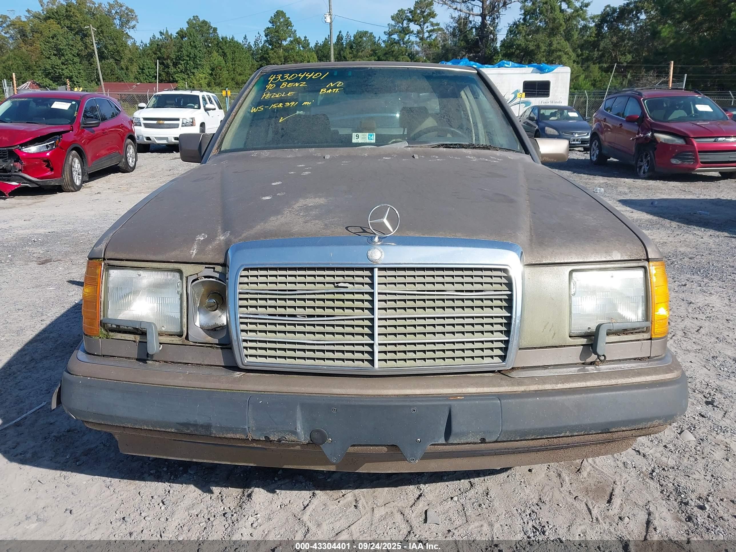 1990 Mercedes-benz 300 E Tan vin: WDBEA30D9LB108969