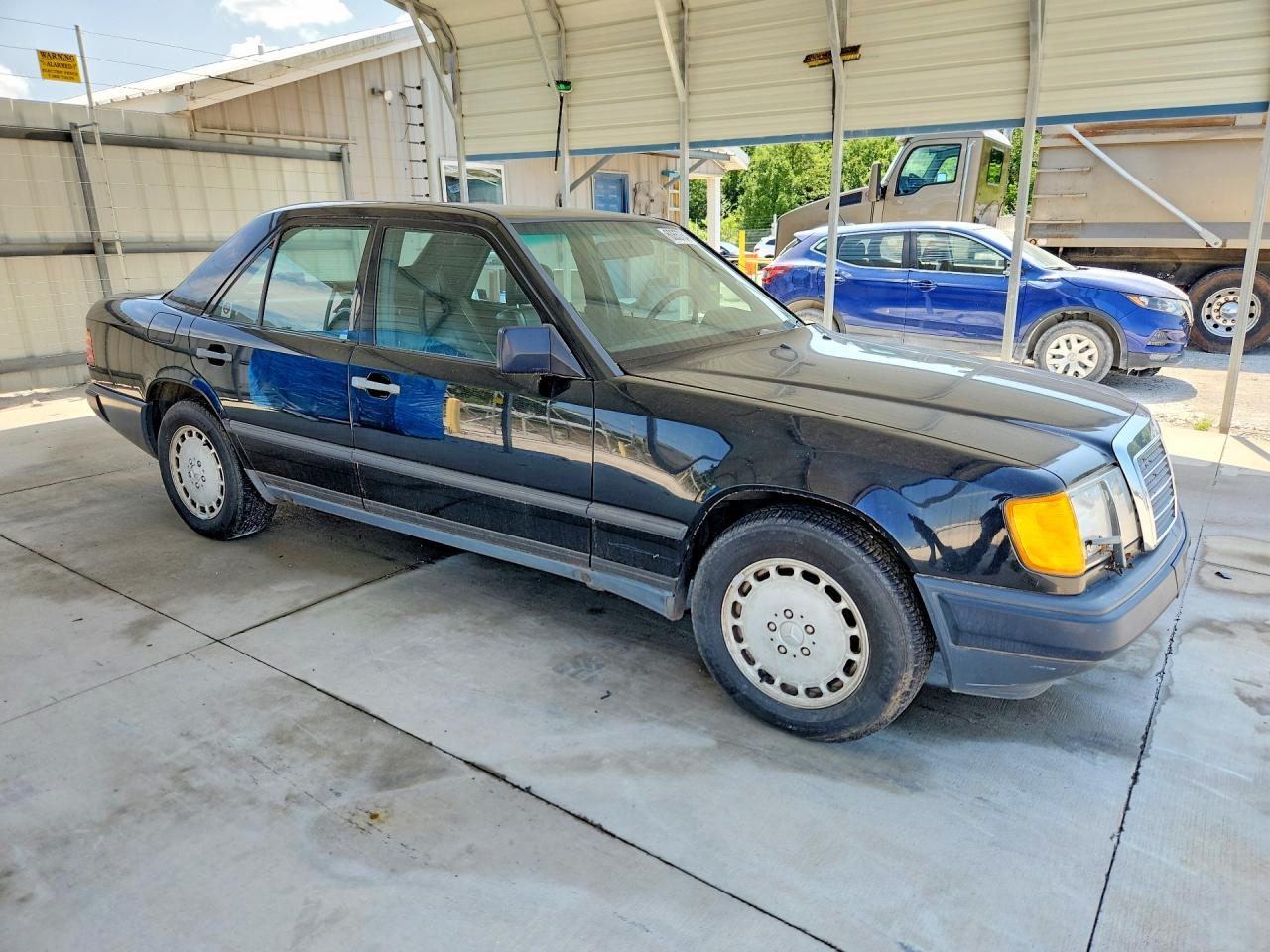 1987 Mercedes-benz 300 E Black vin: WDBEA30DXHA402295