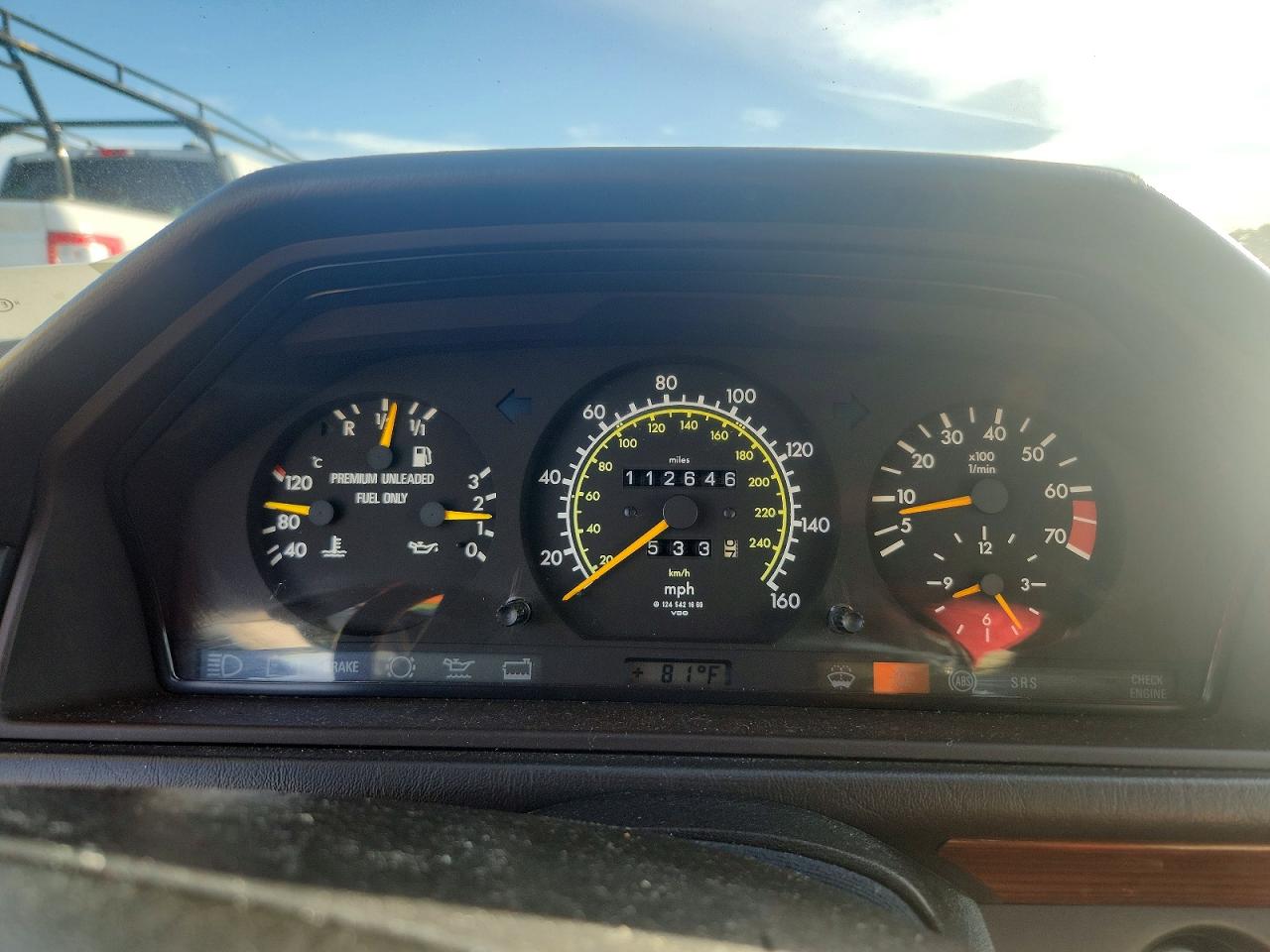 1992 Mercedes Benz 300 Tan vin: WDBEA30E2NB675892