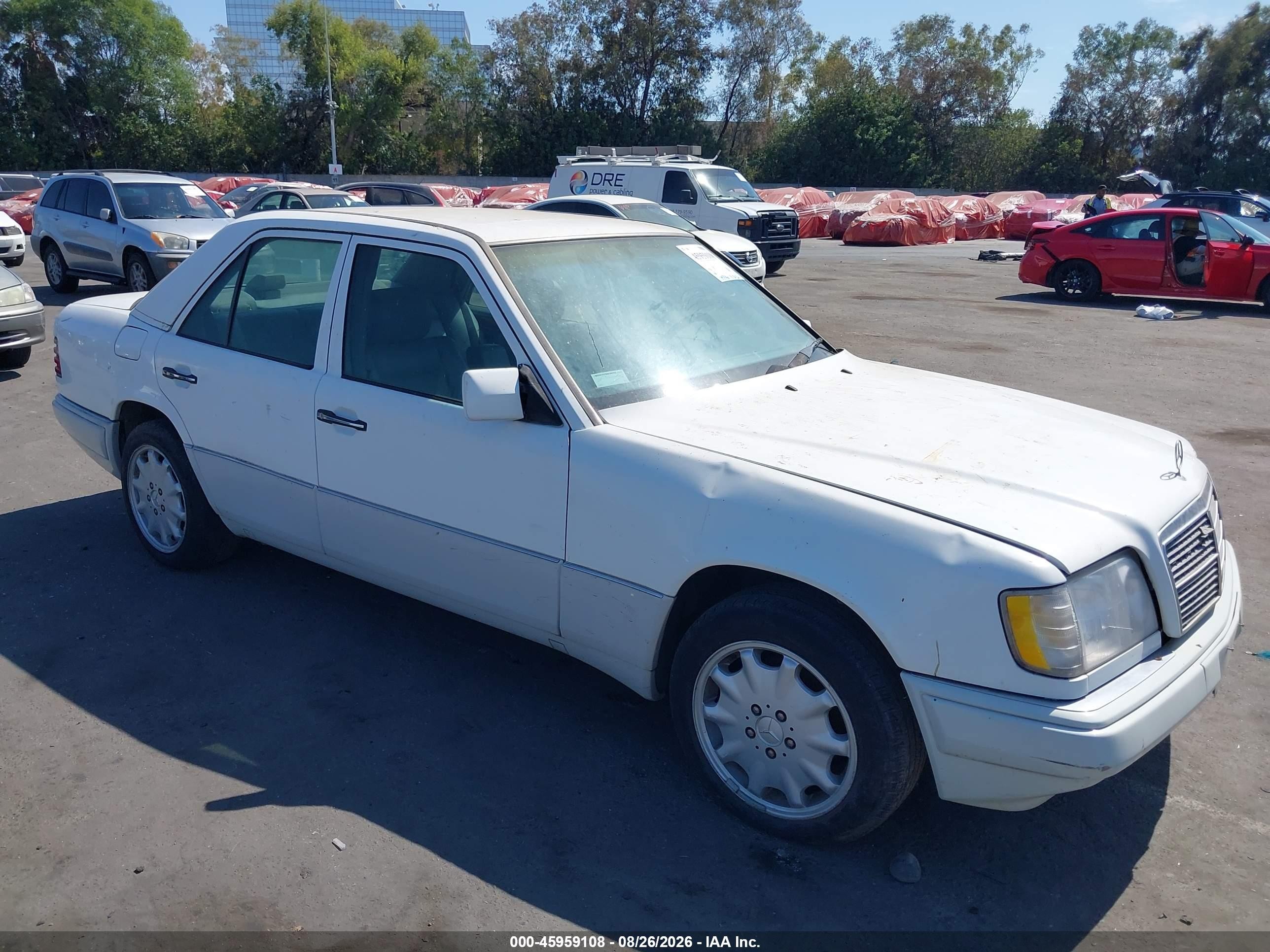1995 Mercedes-benz E 320 Base/320 Special White vin: WDBEA32E0SC258788