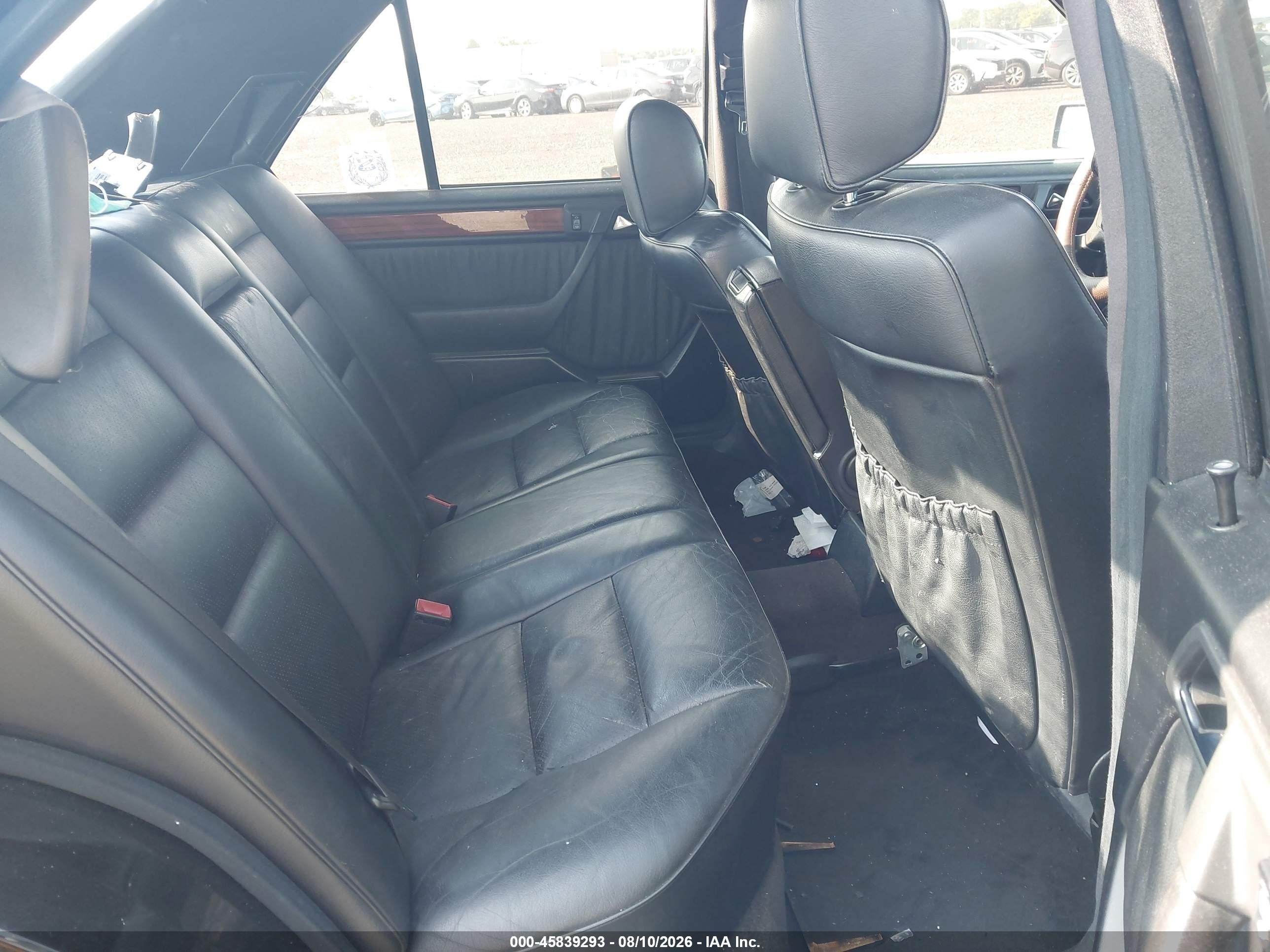 1994 Mercedes-benz E 320 Black vin: WDBEA32E1RC035850