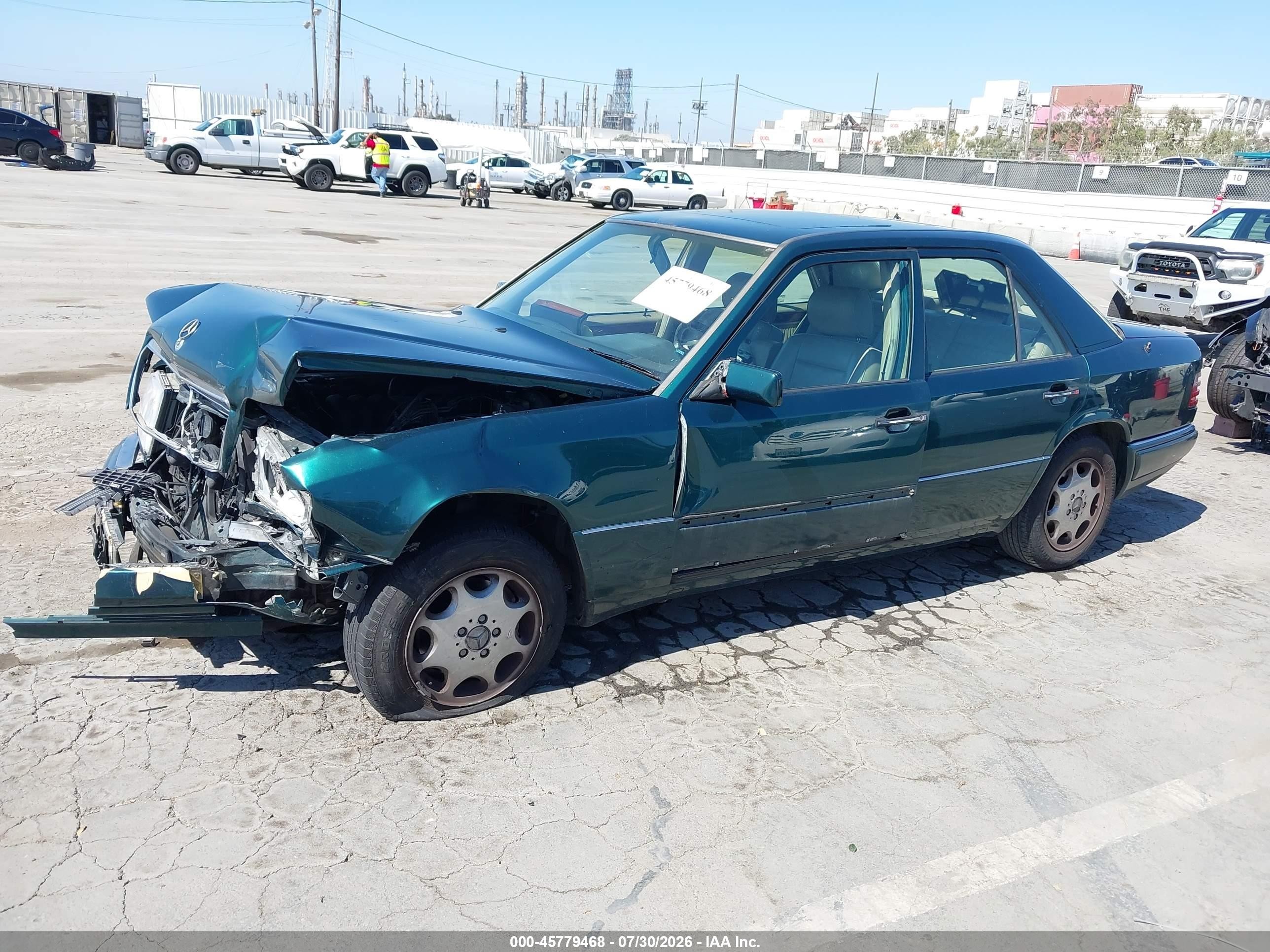 1995 Mercedes-benz E 320 Base/320 Special Green vin: WDBEA32E1SC156559