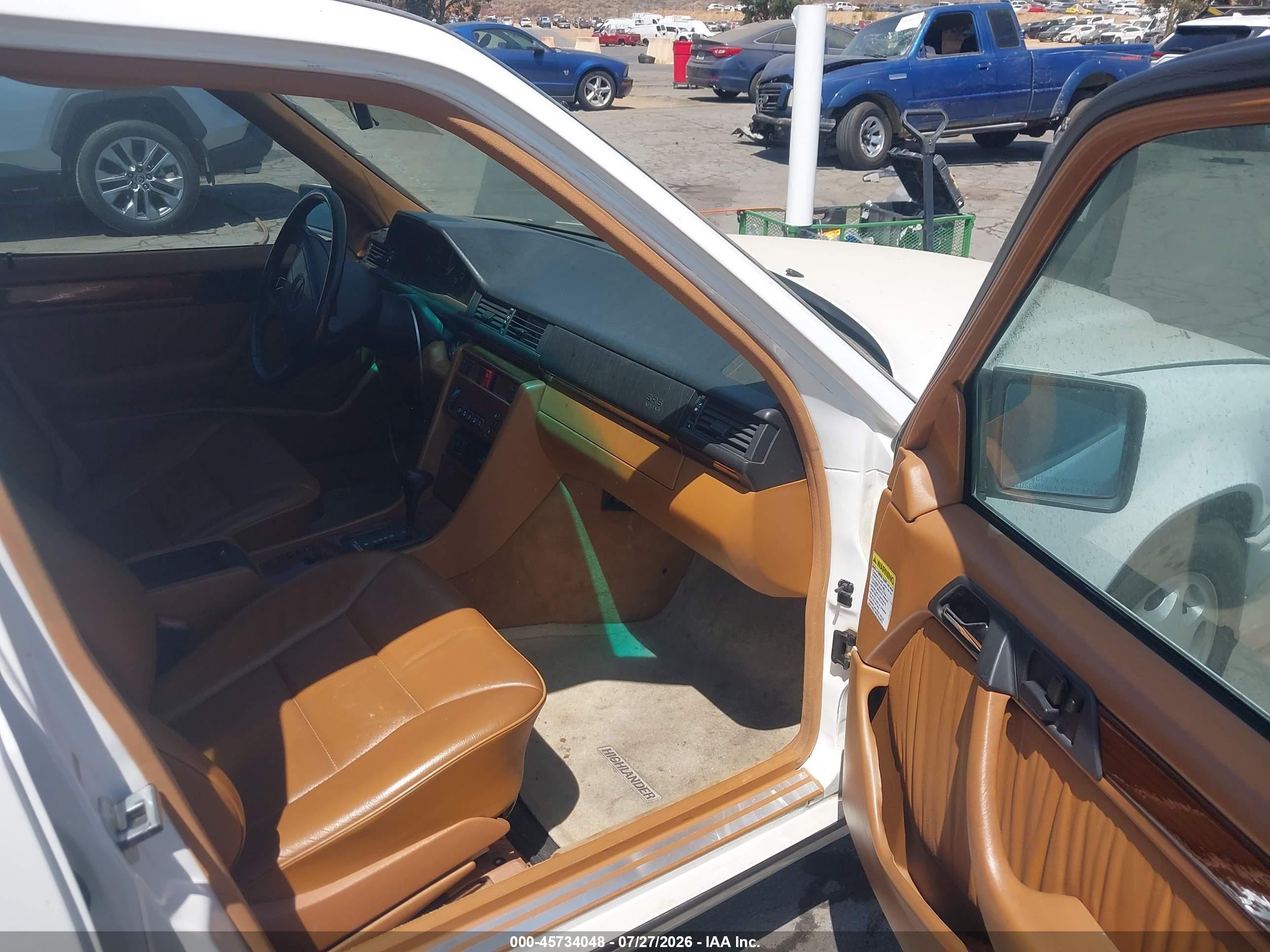 1995 Mercedes-benz E 320 Base/320 Special White vin: WDBEA32E1SC187259