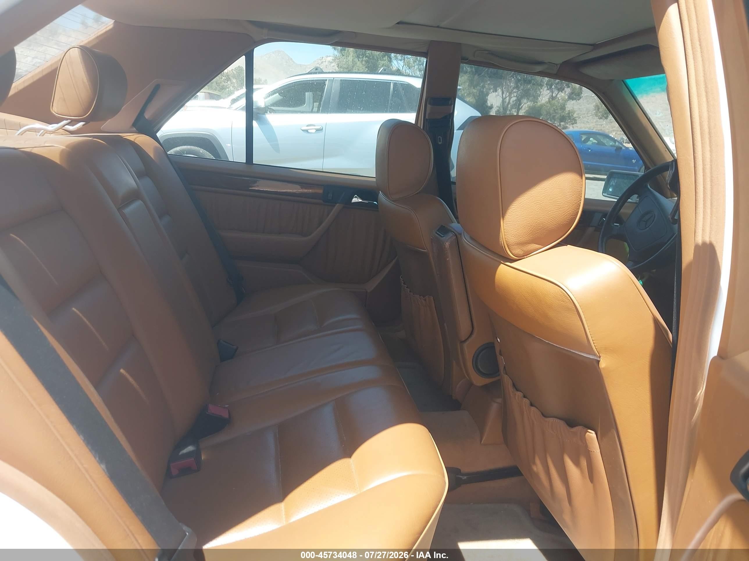 1995 Mercedes-benz E 320 Base/320 Special White vin: WDBEA32E1SC187259