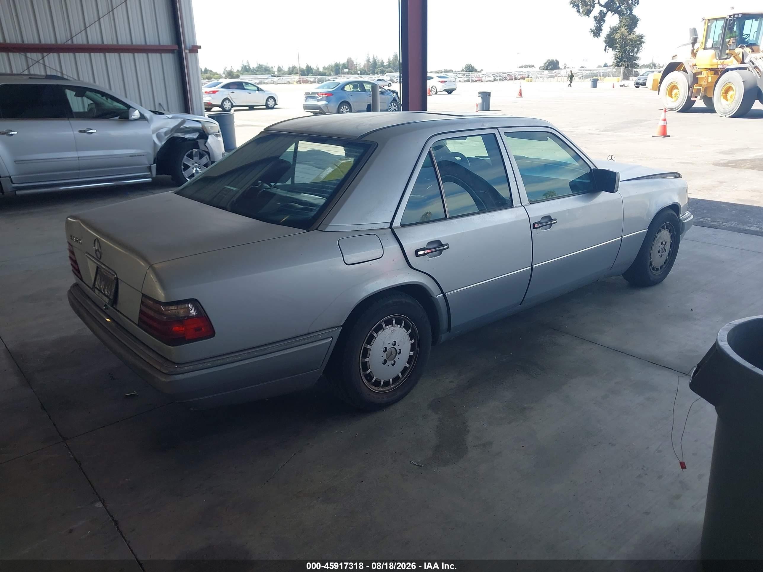 1995 Mercedes-benz E 320 Base/320 Special Silver vin: WDBEA32E1SC261084