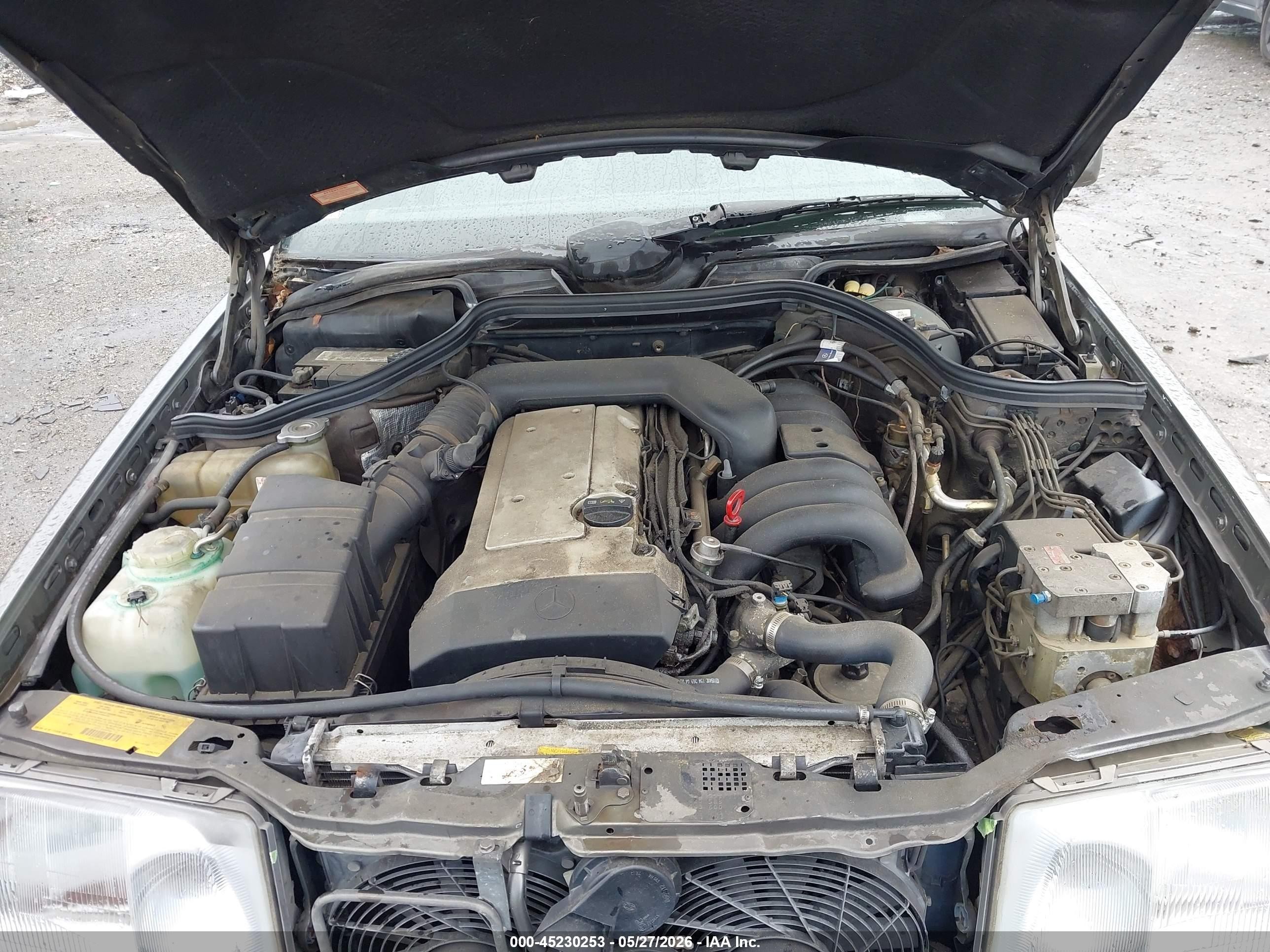 1994 Mercedes-benz E 320 Серый vin: WDBEA32E2RC133379