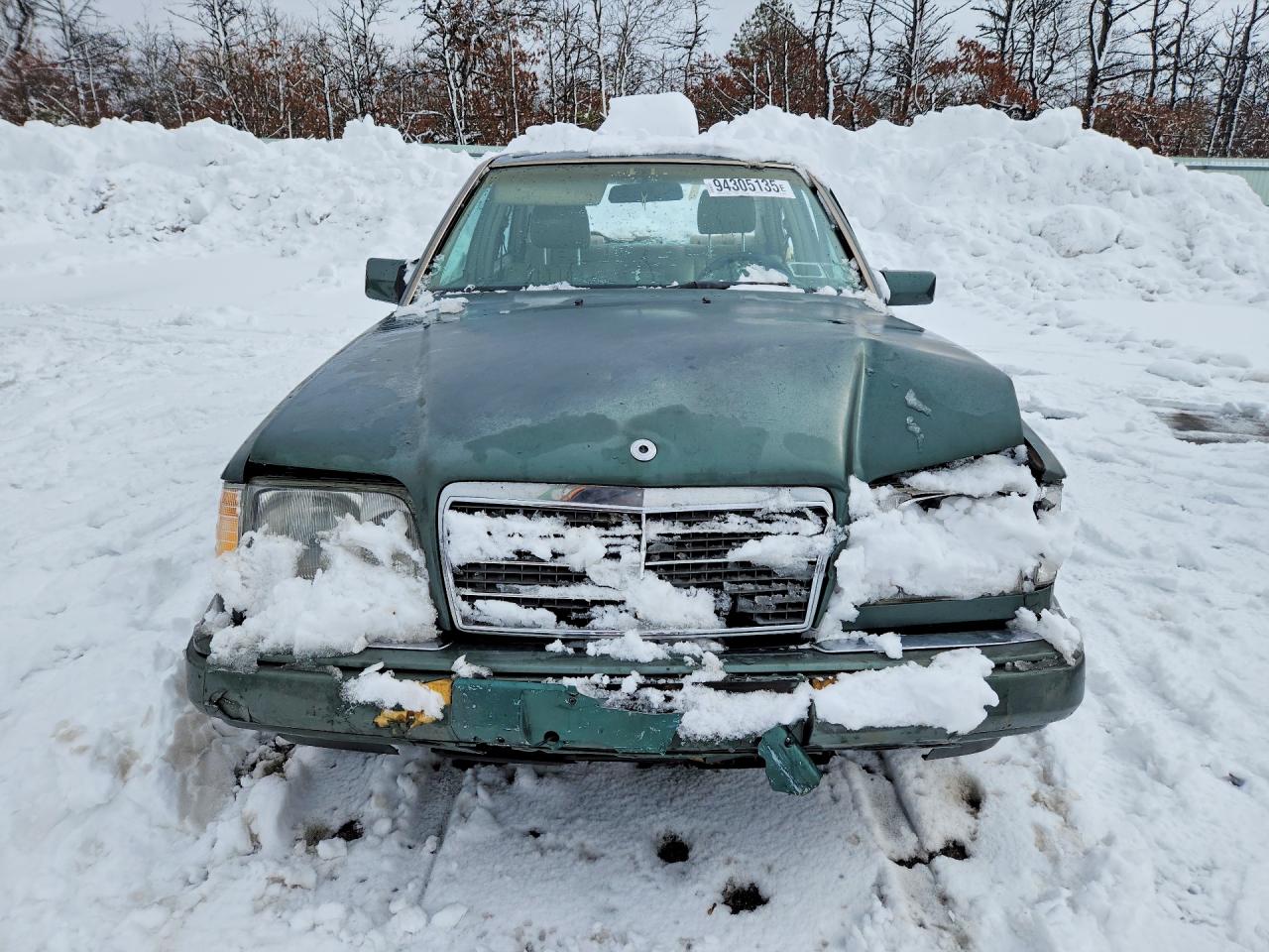 1995 Mercedes-benz E 320 Base Green vin: WDBEA32E2SC247405