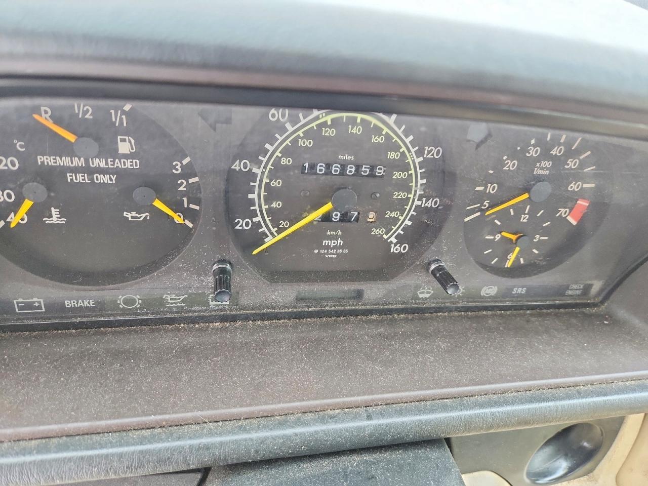 1995 Mercedes-benz E 320 Base Green vin: WDBEA32E2SC247405