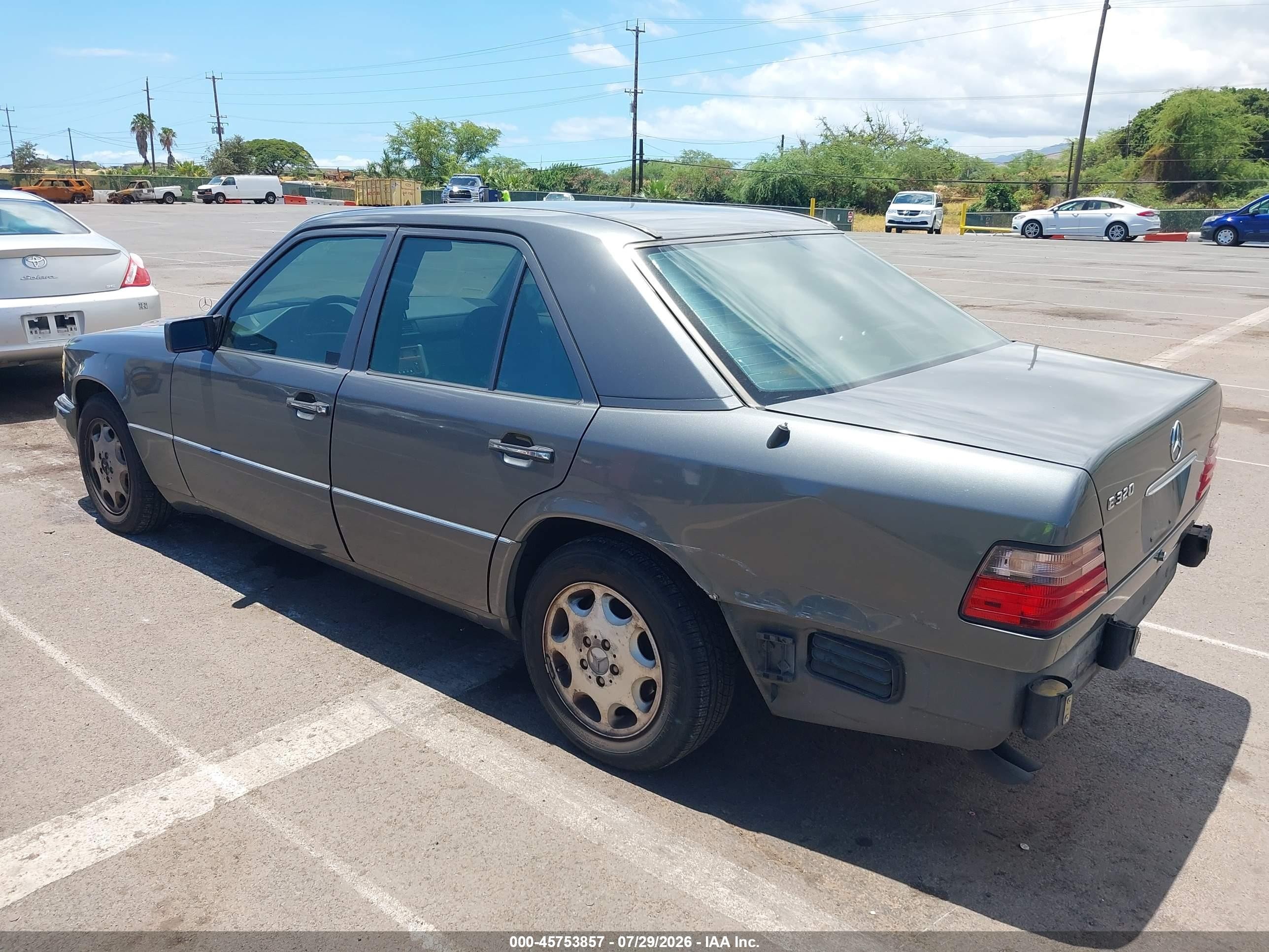 1995 Mercedes-benz E 320 Base/320 Special Gray vin: WDBEA32E2SC262924