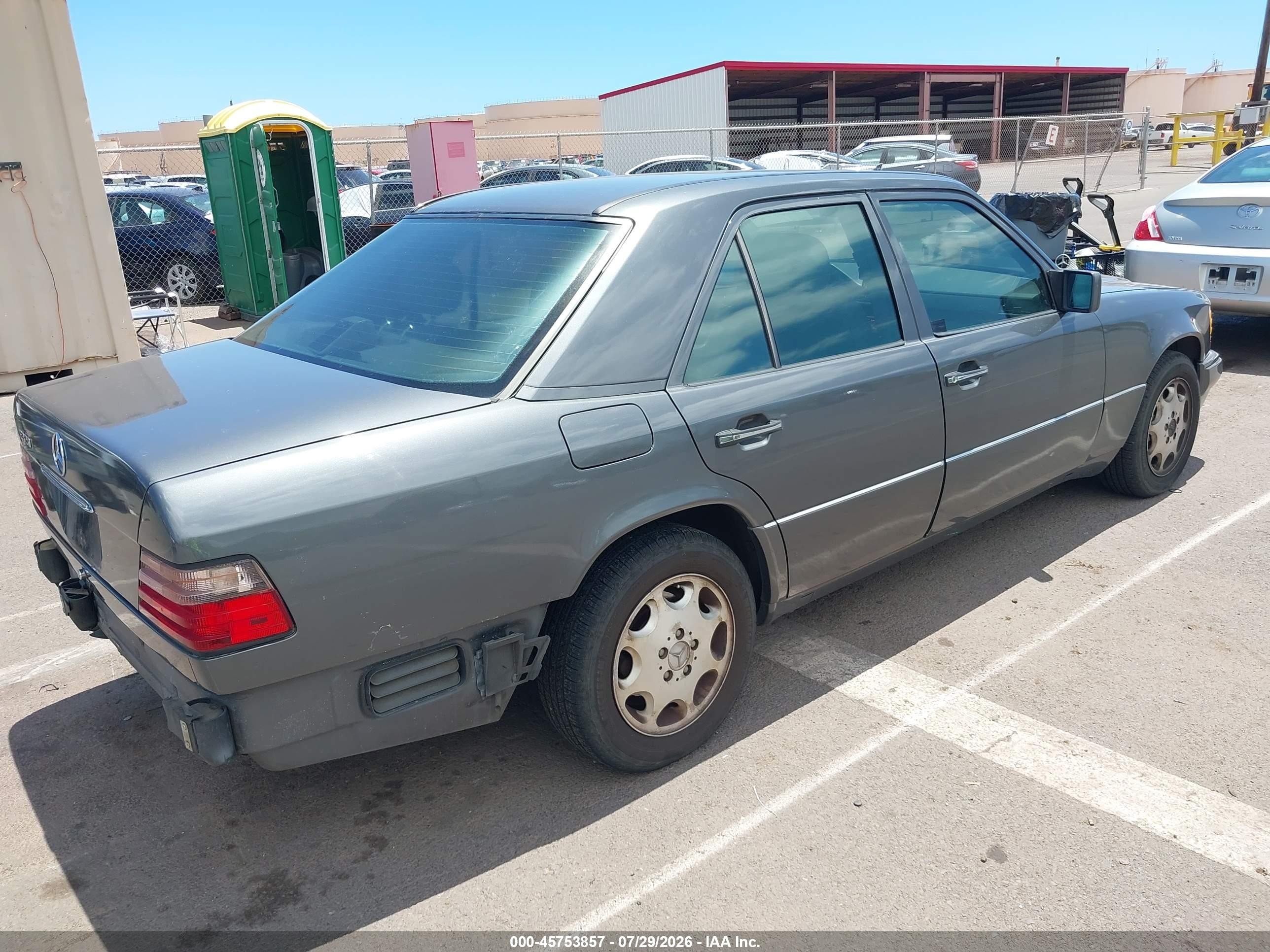 1995 Mercedes-benz E 320 Base/320 Special Gray vin: WDBEA32E2SC262924