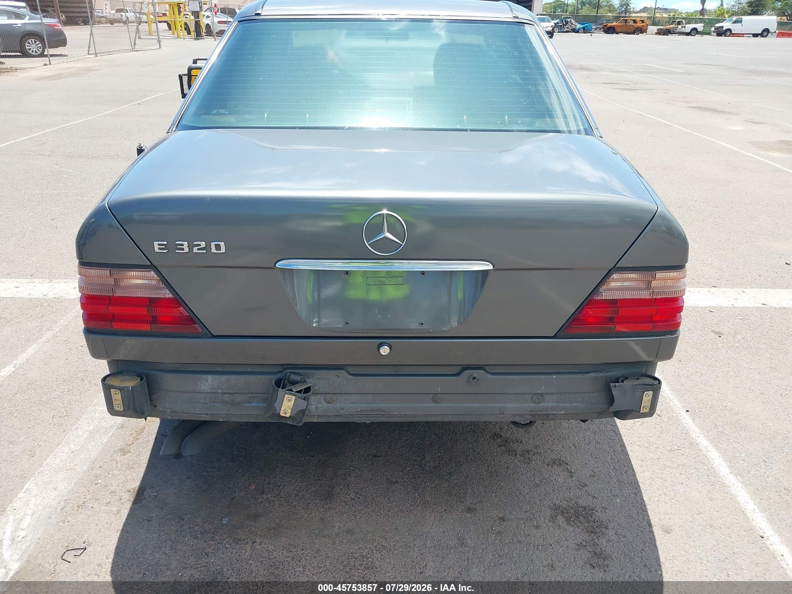 1995 Mercedes-benz E 320 Base/320 Special Gray vin: WDBEA32E2SC262924