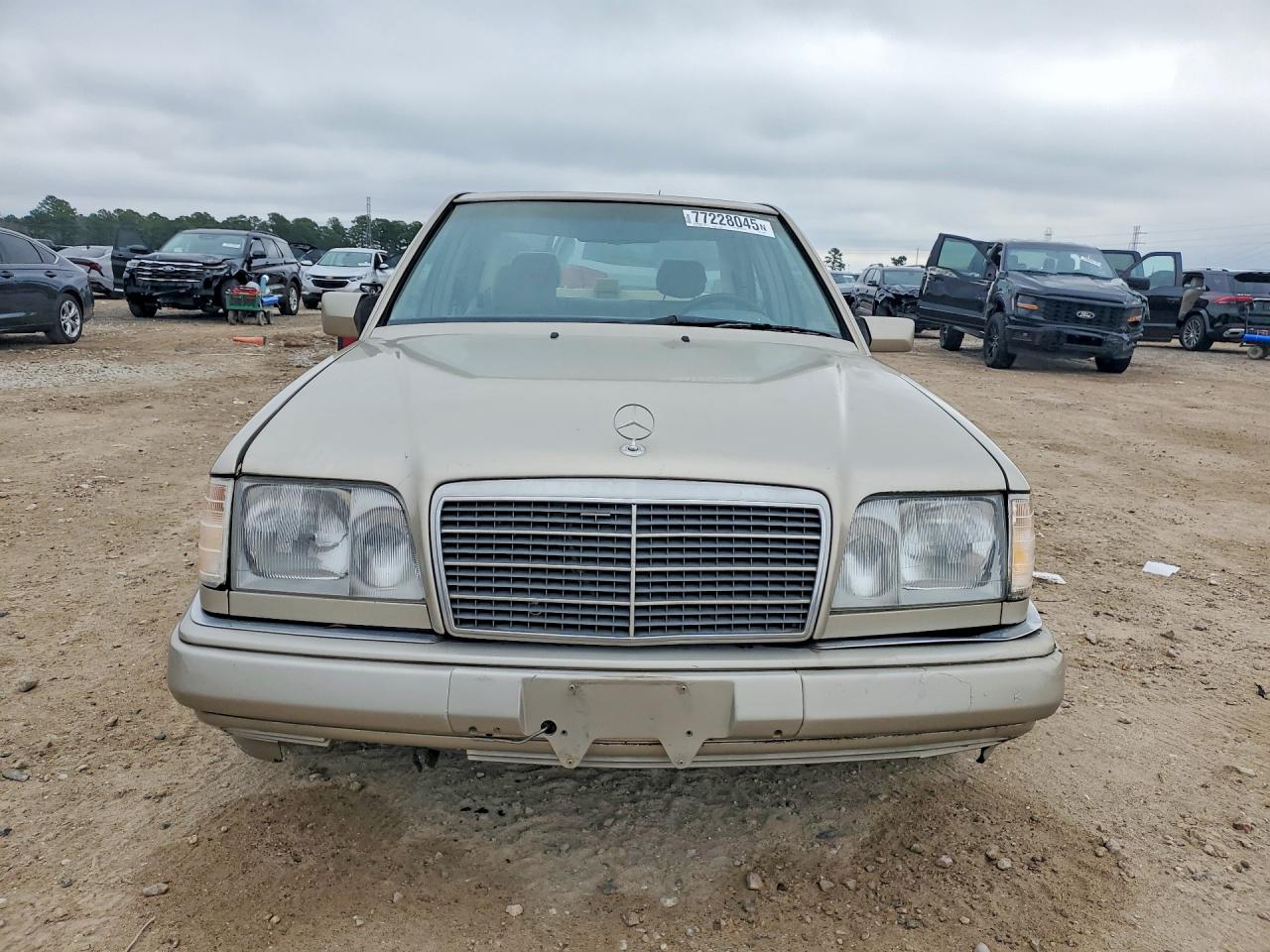 1994 Mercedes-benz E 320 Бежевый vin: WDBEA32E4RC128426