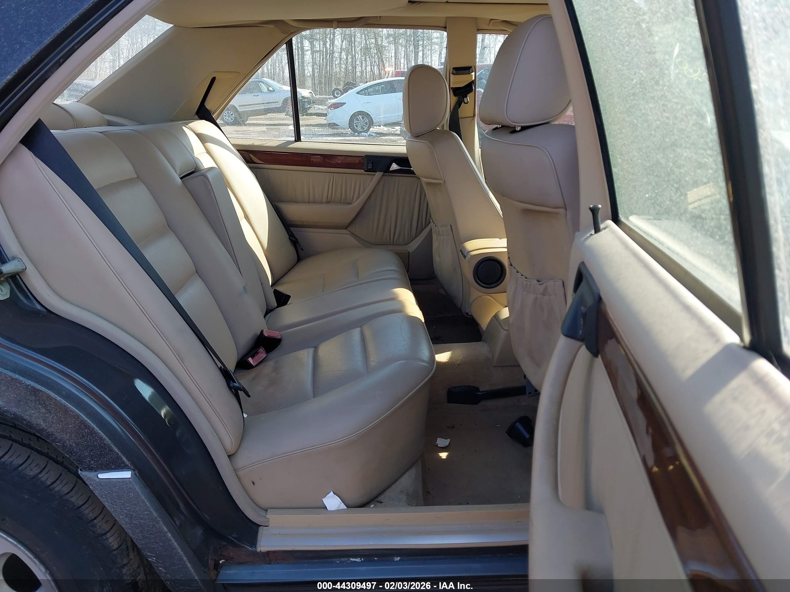 1994 Mercedes-benz E 320 Gray vin: WDBEA32E5RC128550