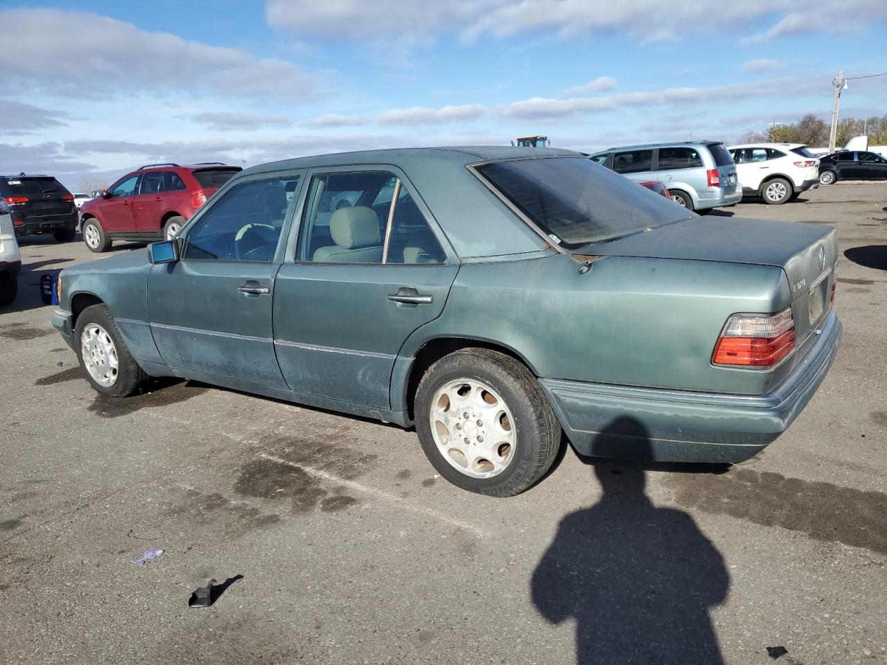 1995 Mercedes-benz E 320 Base Green vin: WDBEA32E5SC158265