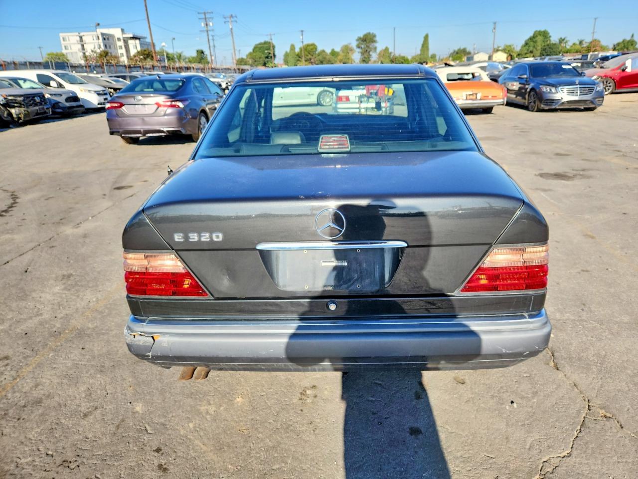 1995 Mercedes-benz E 320 Base Серый vin: WDBEA32E5SC159125