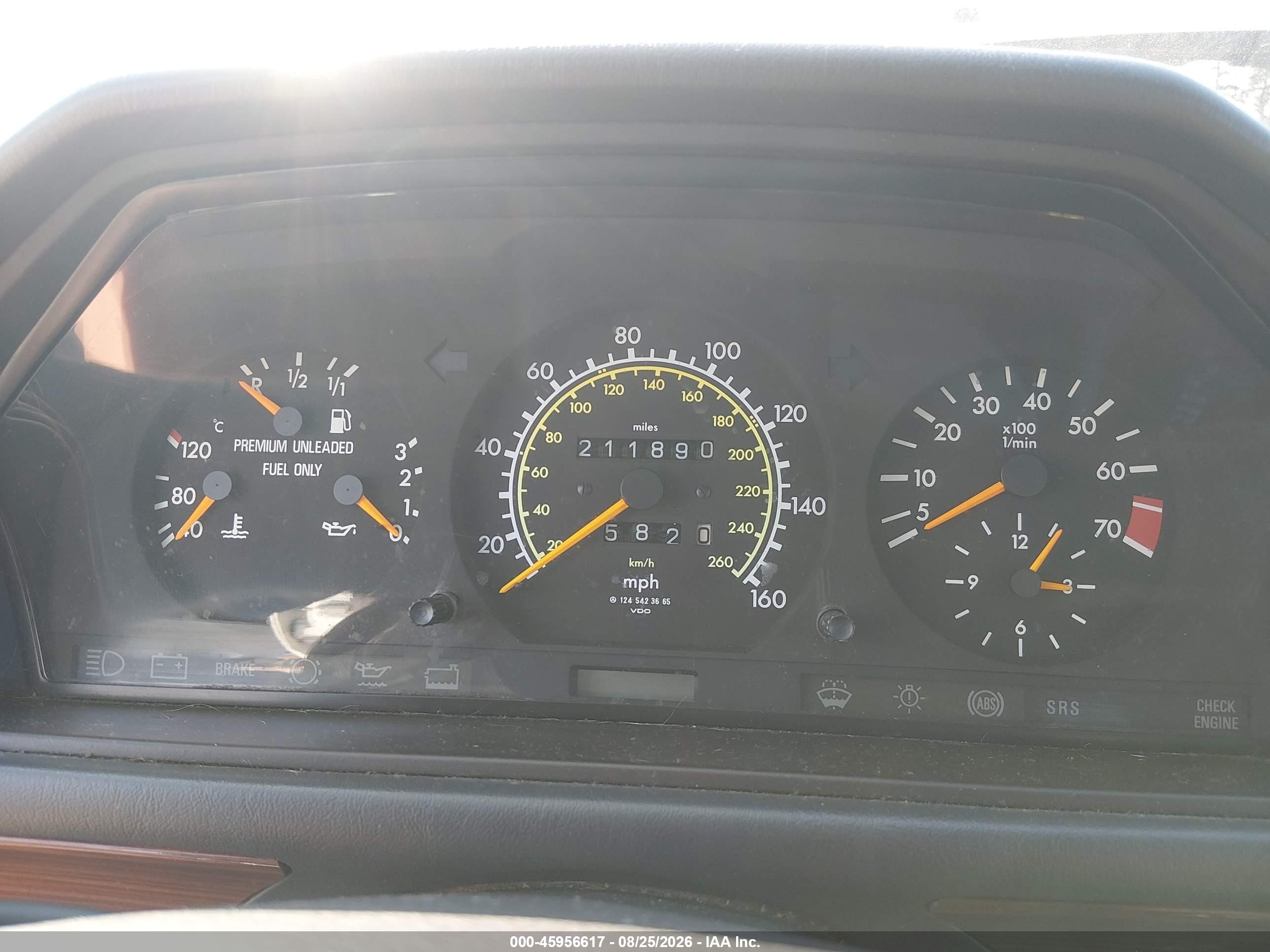 1995 Mercedes-benz E 320 Base/320 Special White vin: WDBEA32E6SC199701