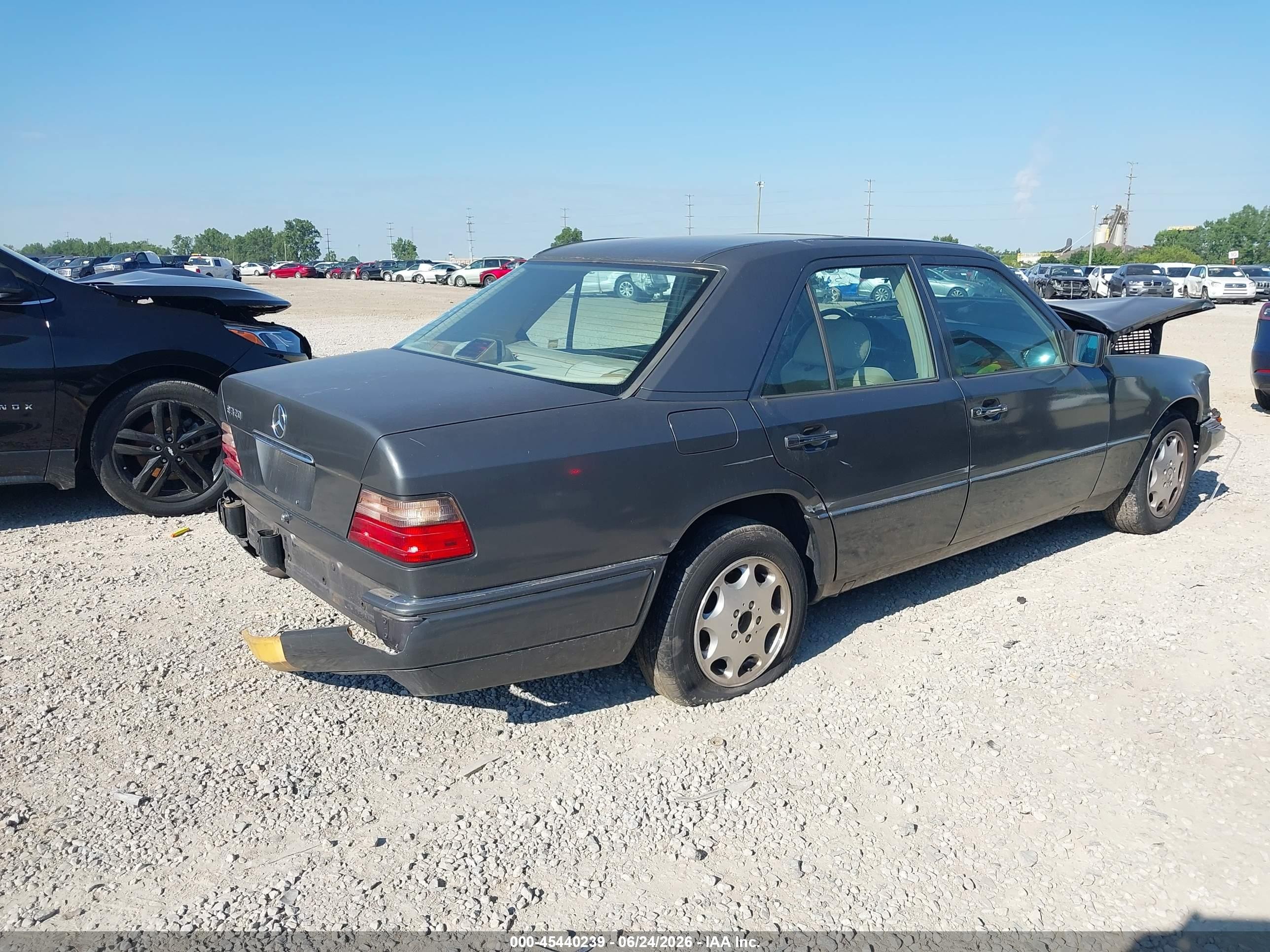 1995 Mercedes-benz E 320 Base/320 Special Gray vin: WDBEA32E8SC205241