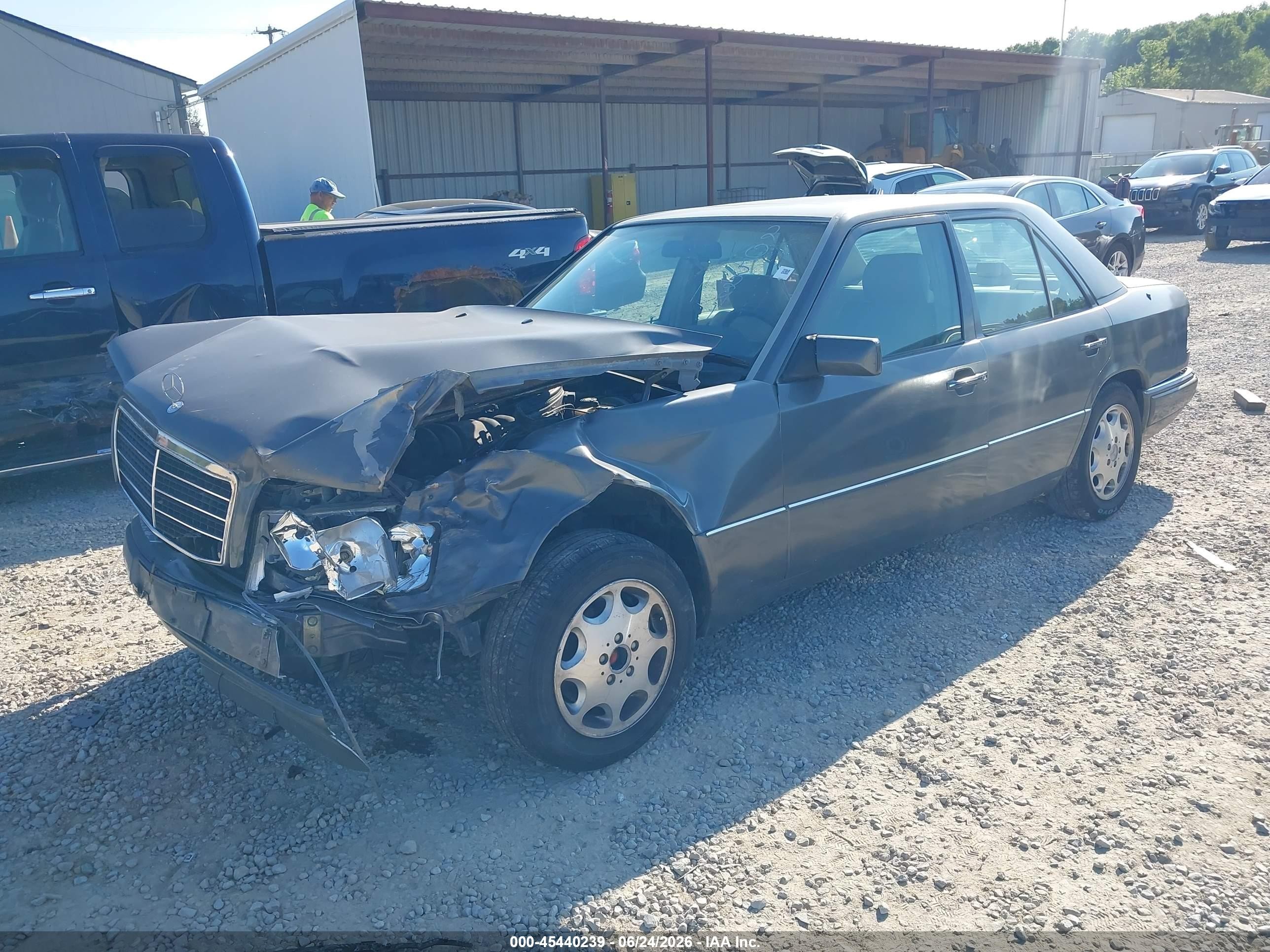 1995 Mercedes-benz E 320 Base/320 Special Gray vin: WDBEA32E8SC205241