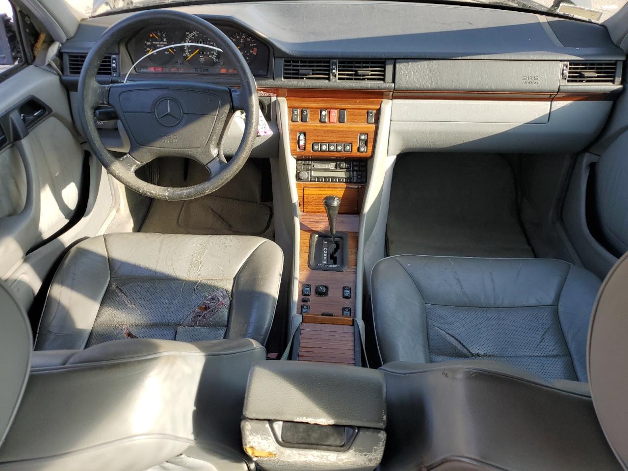 1995 Mercedes-benz E 320 Base Black vin: WDBEA32E9SC224980